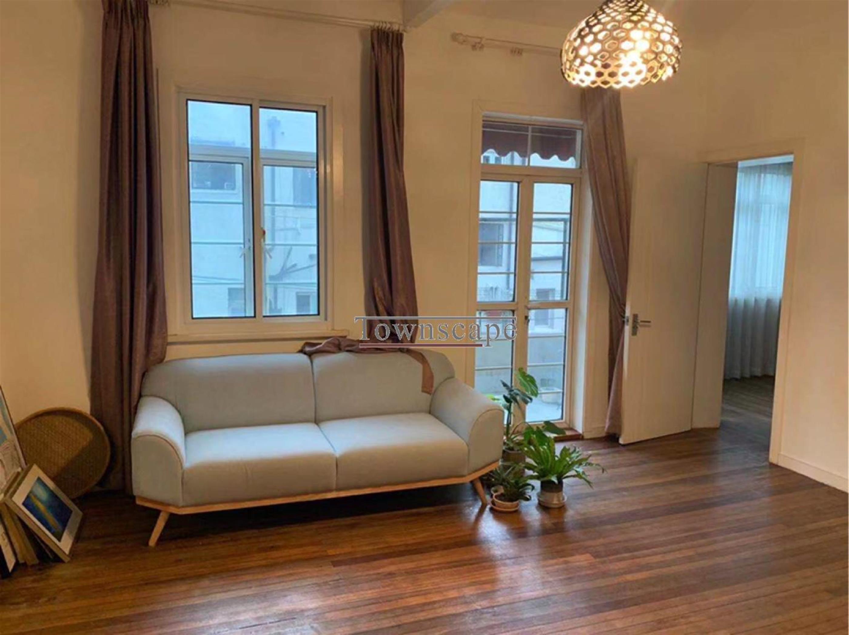 nice floors Bright Spacious 2BR Nanjing W Rd Lane House Apt LN 2/12/13 for Rent