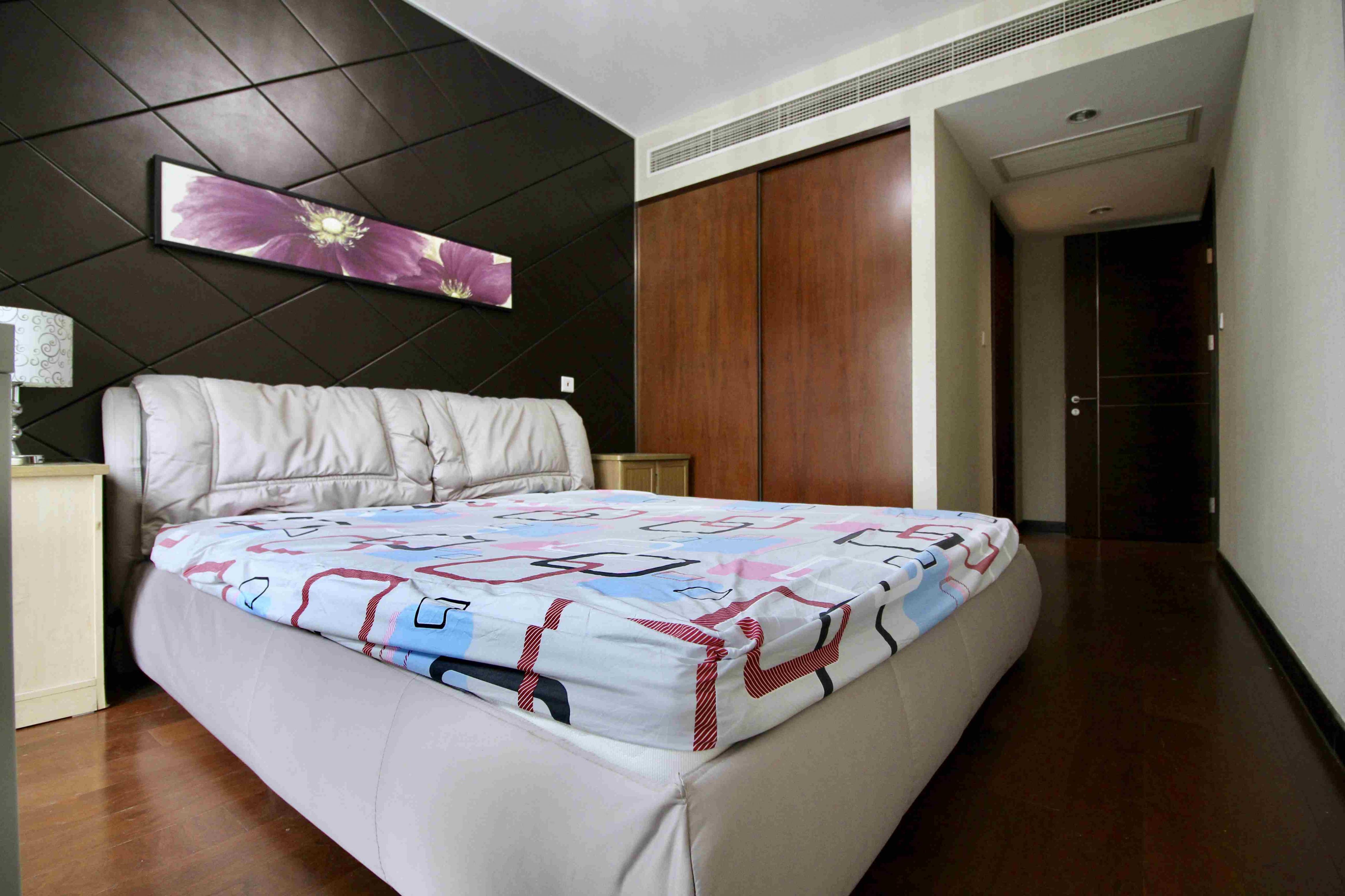 Closet space Bright Spacious Classy 2BR Apt nr LN 2/7 for Rent in Shanghai’s Jing’an
