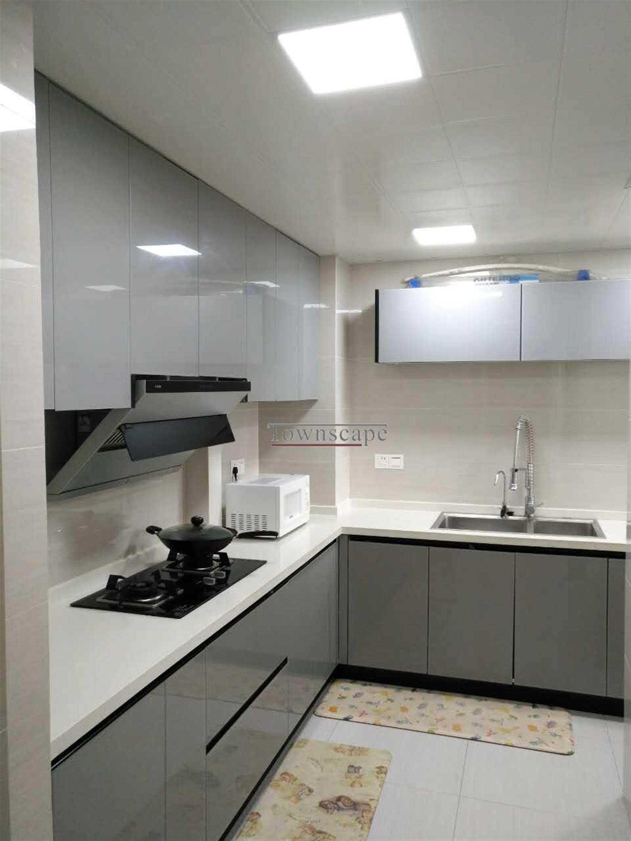 large kitchen Comfortable Xintiandi 2BR Apartment nr LN 8/10/13 for Rent in Shanghai