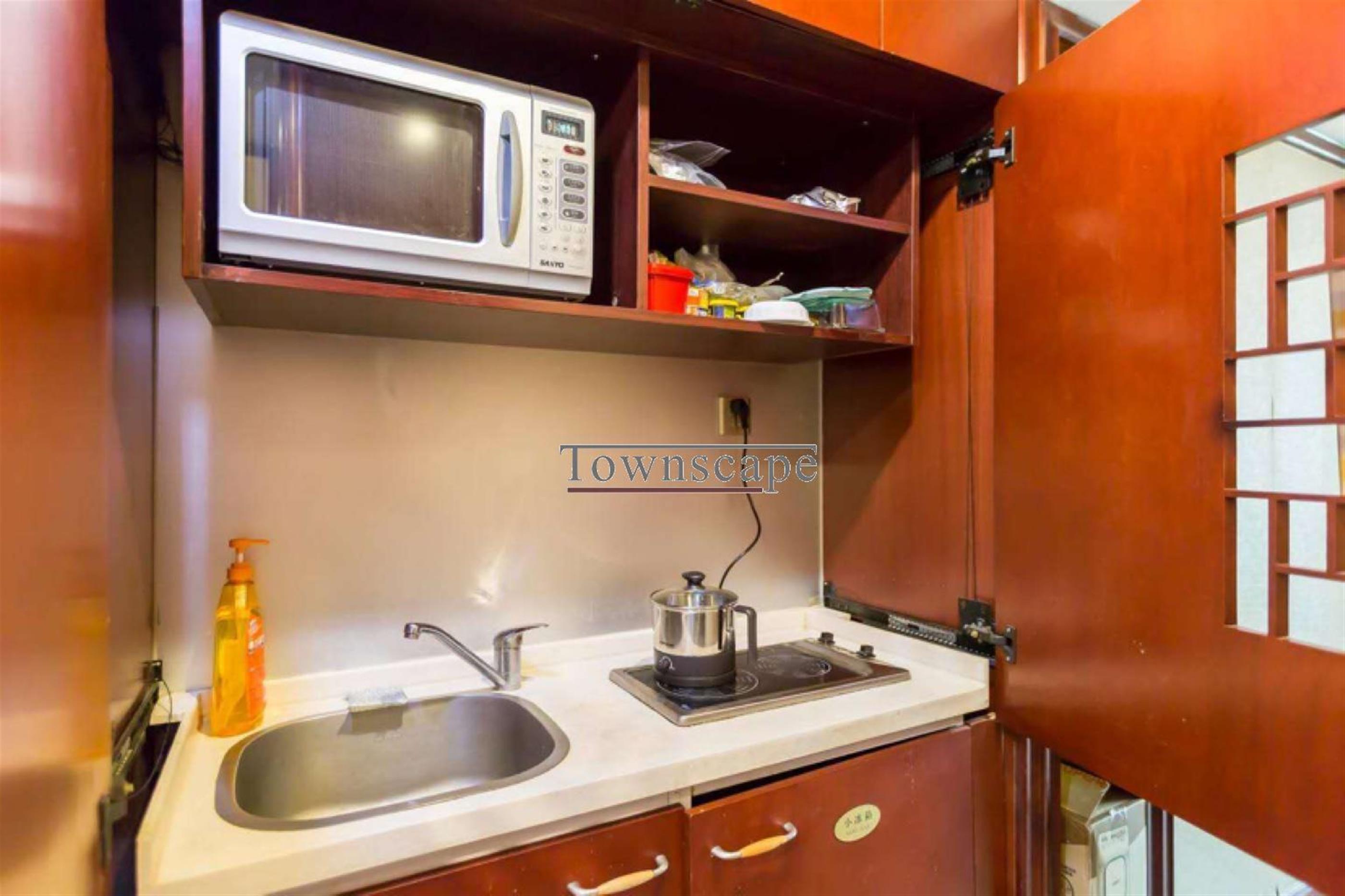 kitchenette Comfortable Cozy West Nanjing Road 1BR Apartment nr LN 2/12/13 for Rent in Shanghai