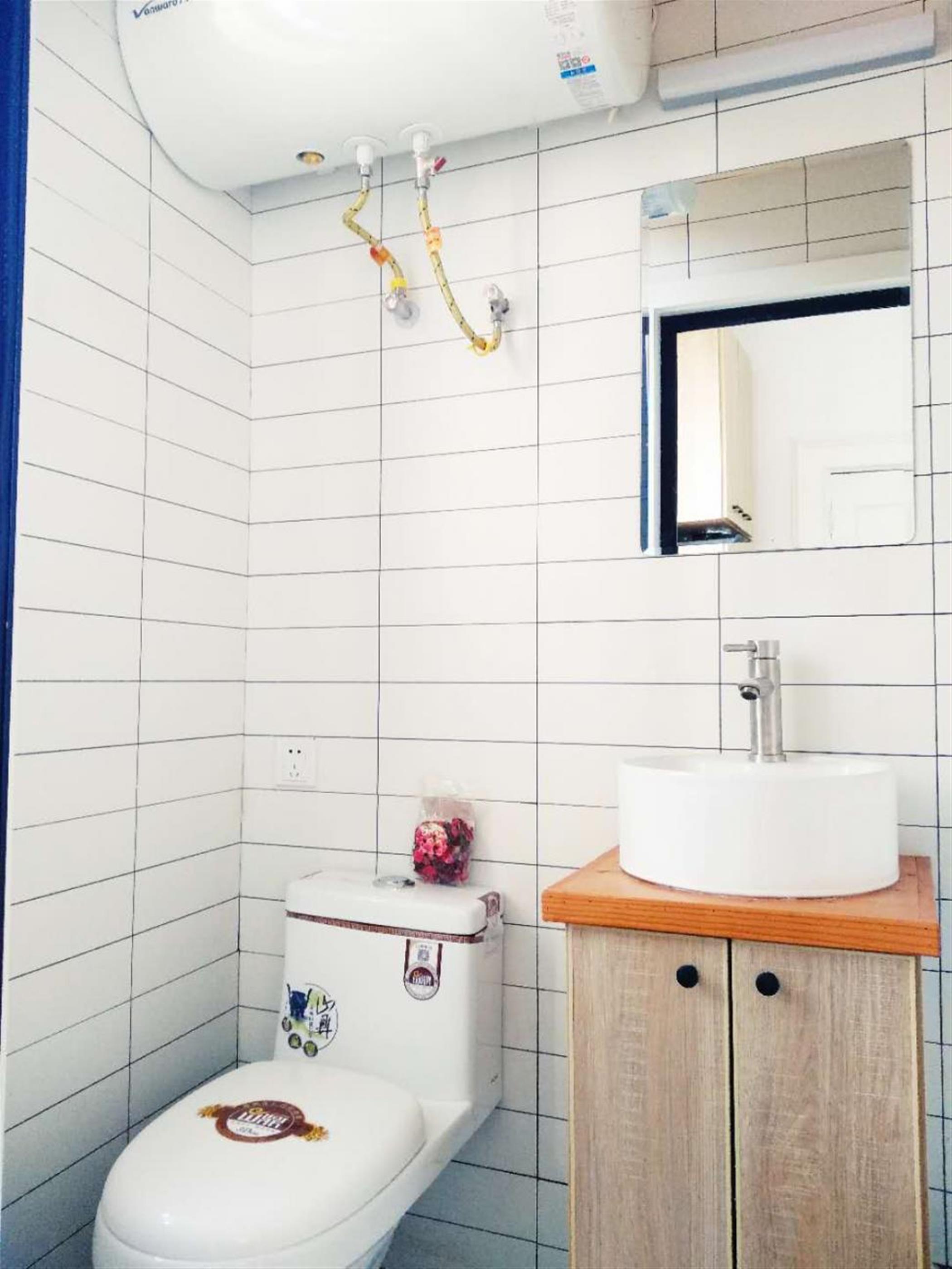 clean bathroom Renovated Cozy Affordable FFC 1BR Apt nr Jiashan Mkt LN9/12 for Rent in Shanghai