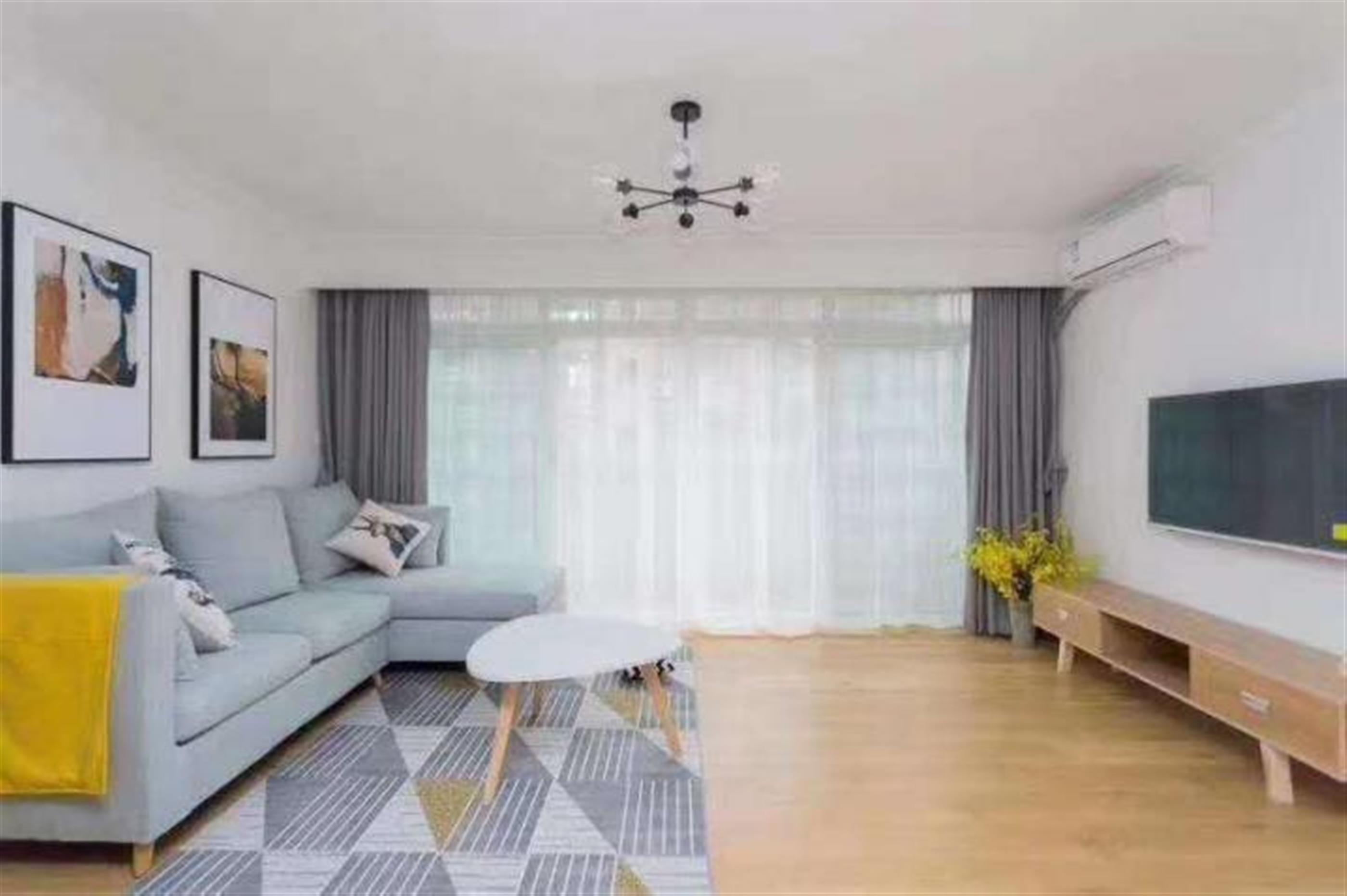 Big balcony Bright Spacious 3BR Apt Nr Dingxi Road & LN 2/3/4/10/11 for Rent in Shanghai