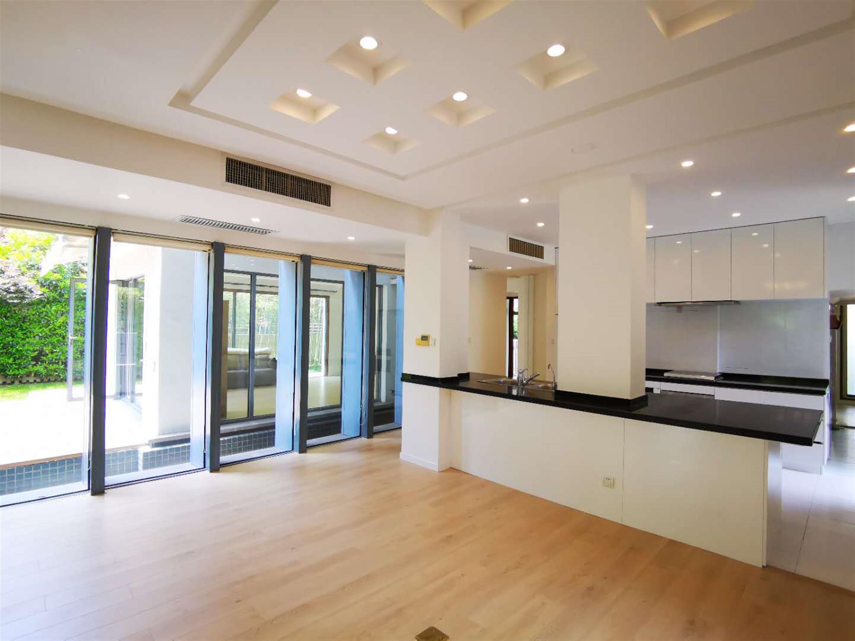 Open Kitchen Affordable, Newly Renovated, Family Villa for rent in the Shanghai Lakeside Villas