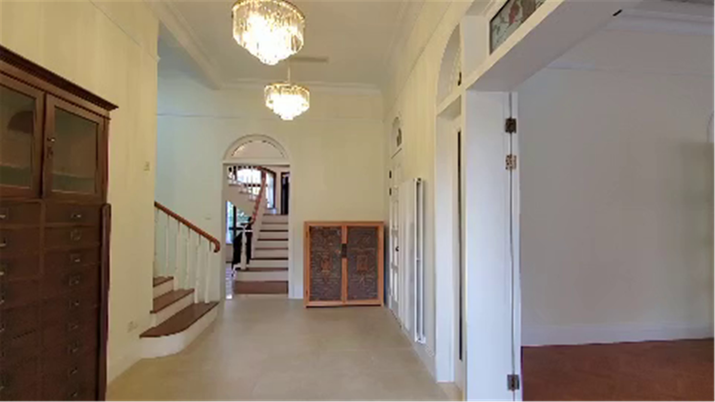 hallway Enormous 4BR 3-Balcony Qinpu Villa Nr Int