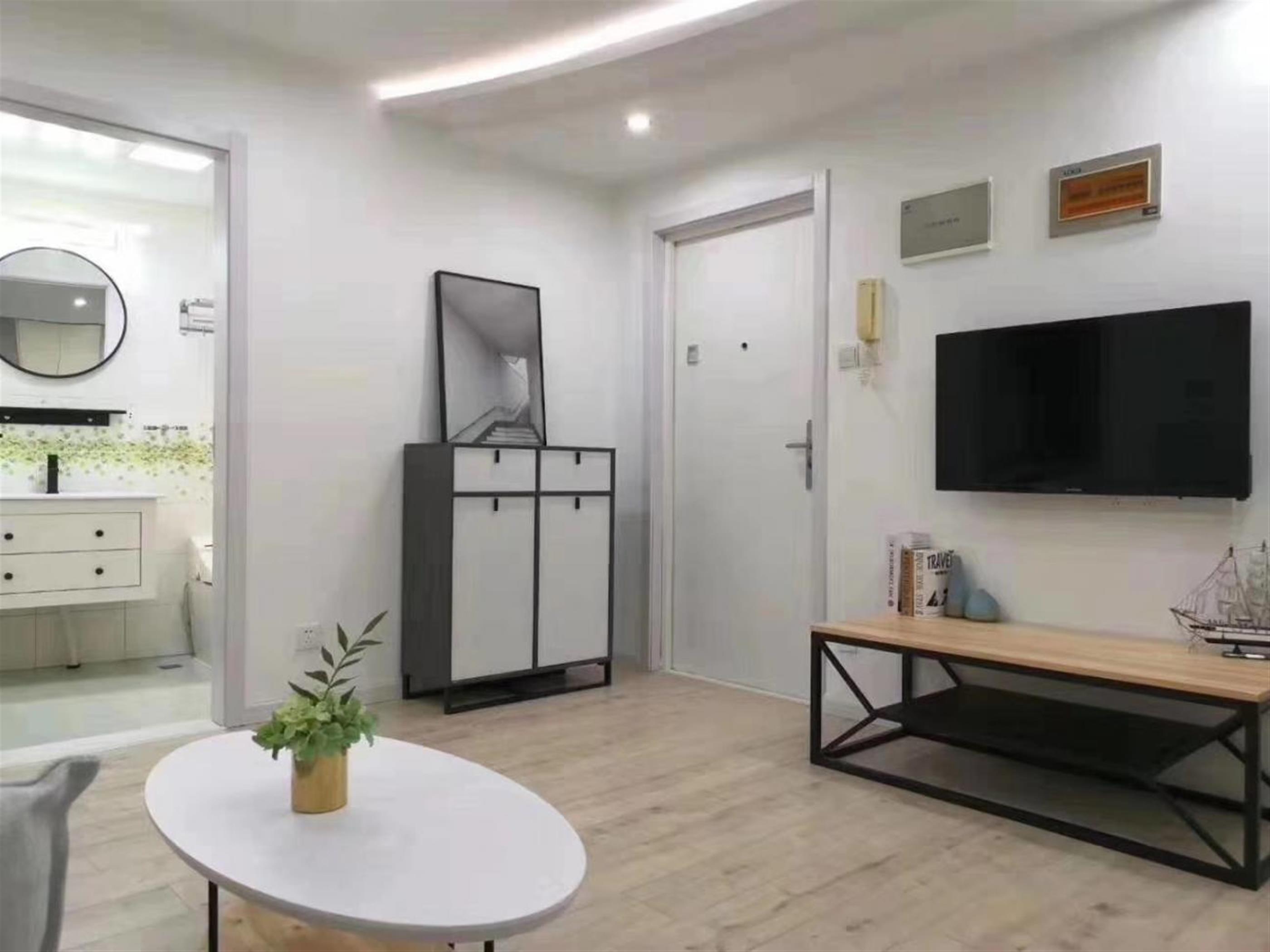 Bright floors Sleek Modern 1BR Apartment Nr LN 3/4 for Rent in Shanghai