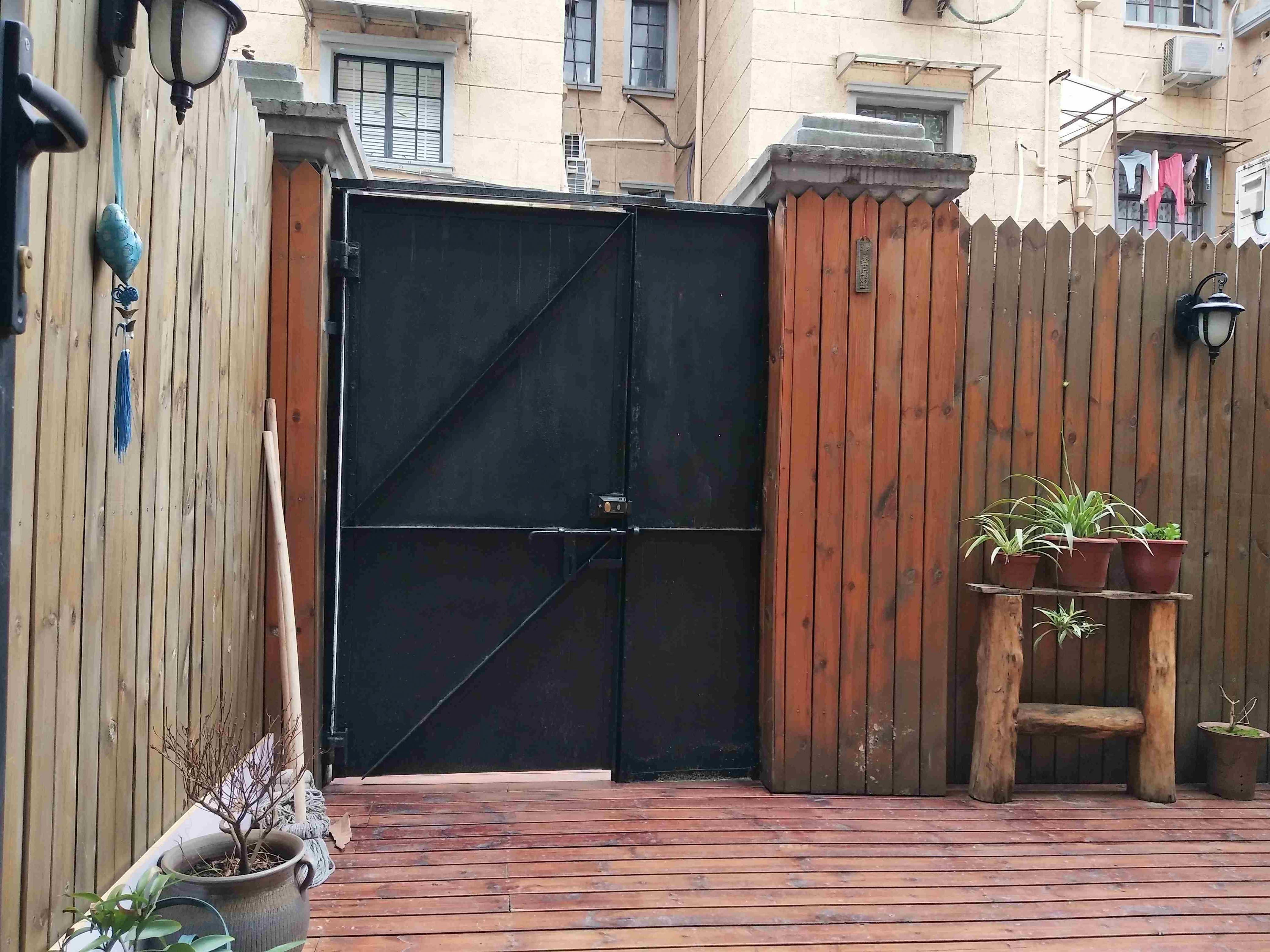 private entrance Bright Cozy 1BR 1F FFC Lane House Apartment w Yard for Rent in Shanghai