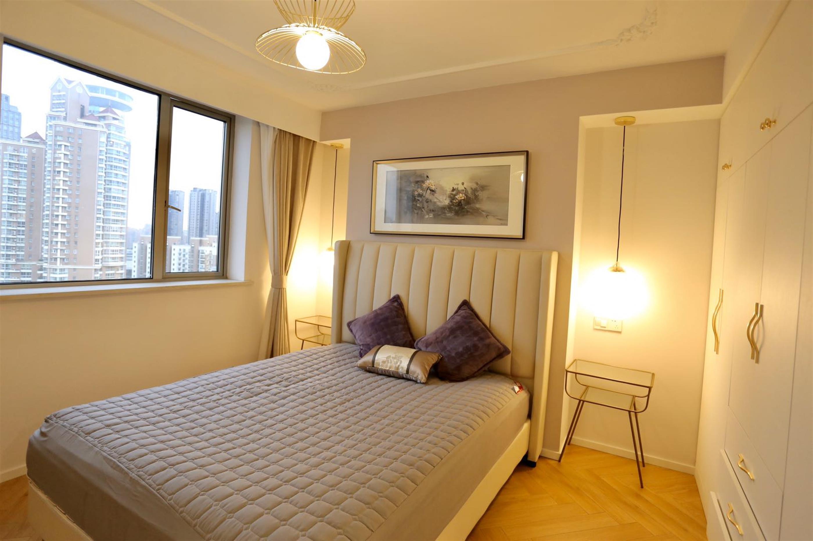 bright bedroom New Modern Luxury Apartment nr LN 4/6 for Rent in Downtown Pudong Shanghai