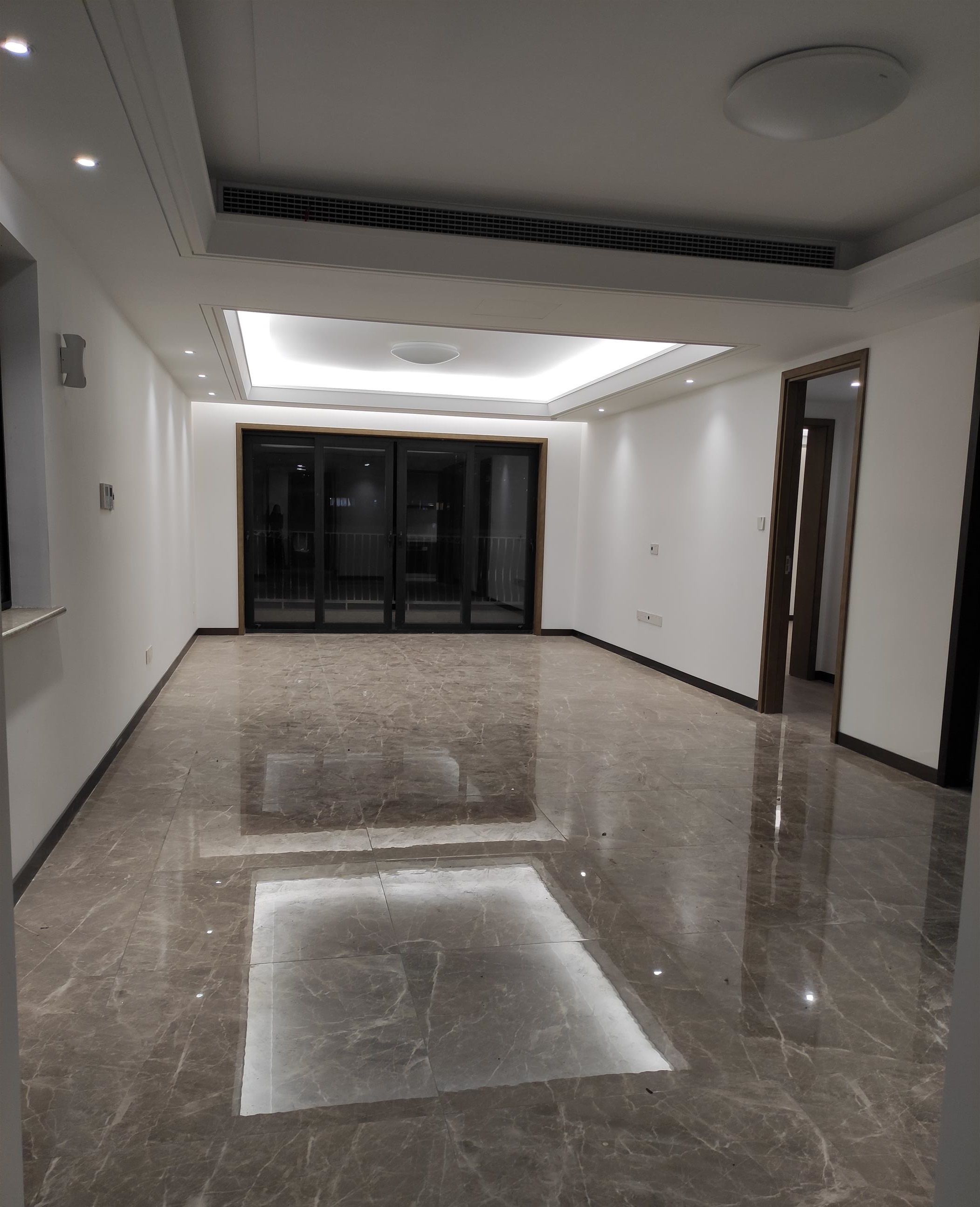 Huge livingroom Newly Renovated Spacious Convenient 3BR Gubei Apartment nr LN 2 for Rent in Shanghai
