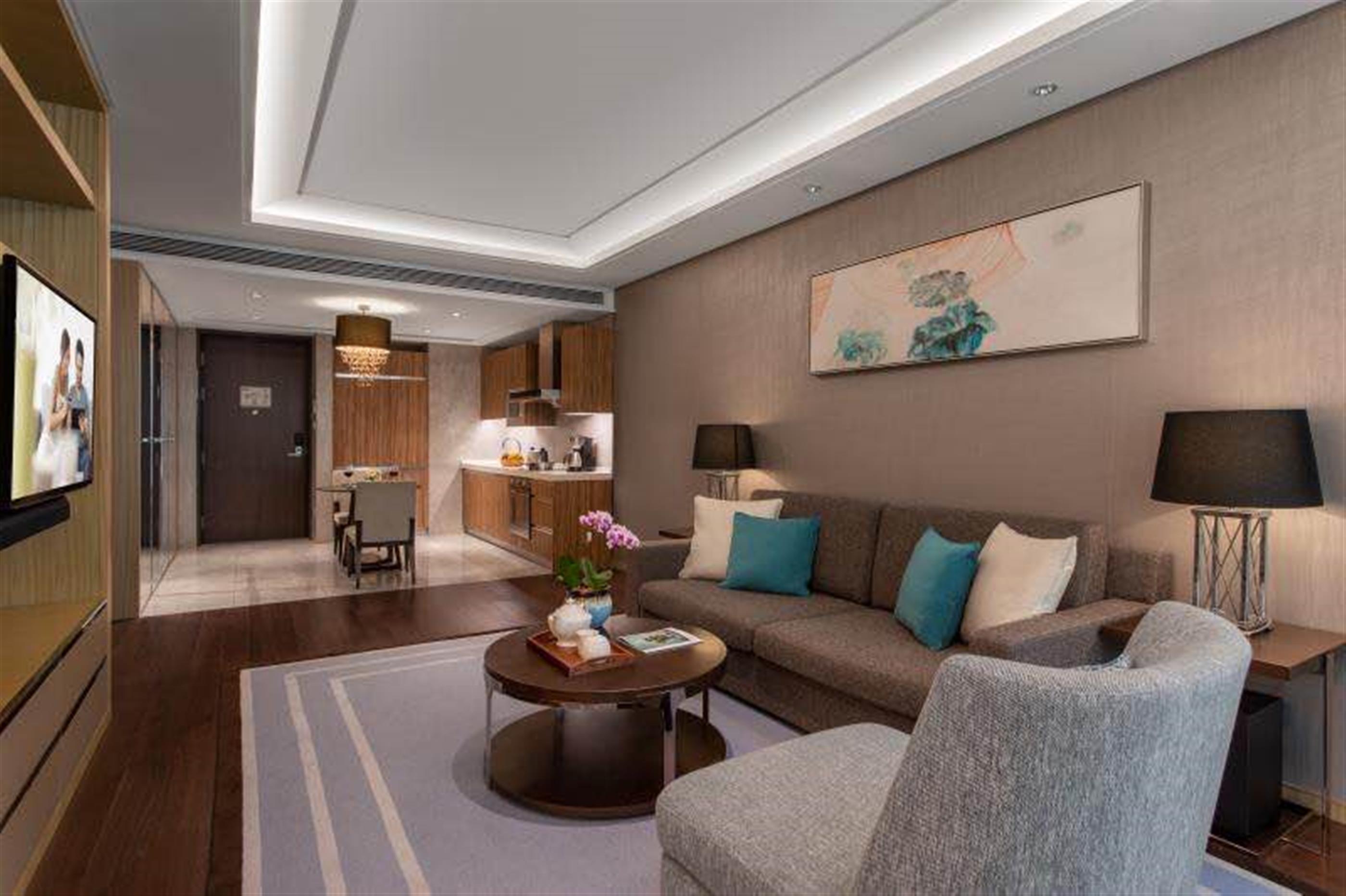 Open living space Lux Newly Renovated FFC Service Apartments Nr LN 1 for Rent in Shanghai