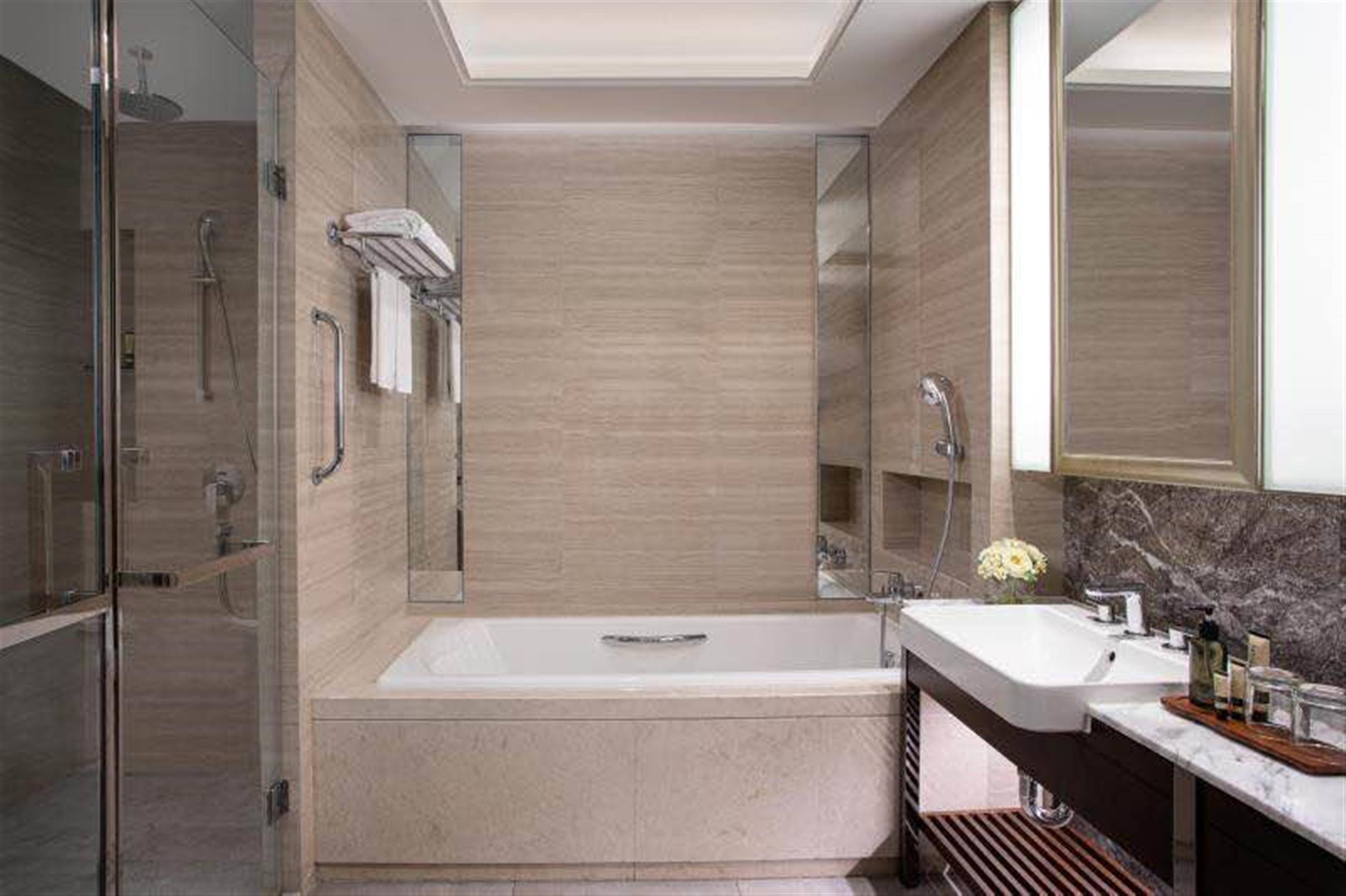 bathtub Lux Newly Renovated FFC Service Apartments Nr LN 1 for Rent in Shanghai