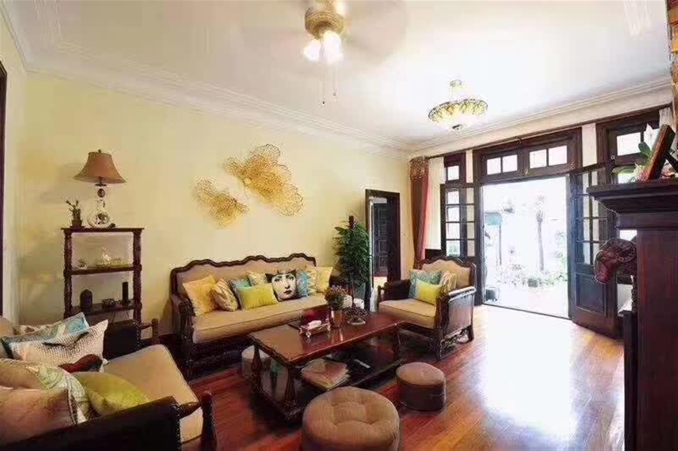 bright rooms Lux 5BR House w Huge Garden Nr LN 2/11 for Rent in Shanghai