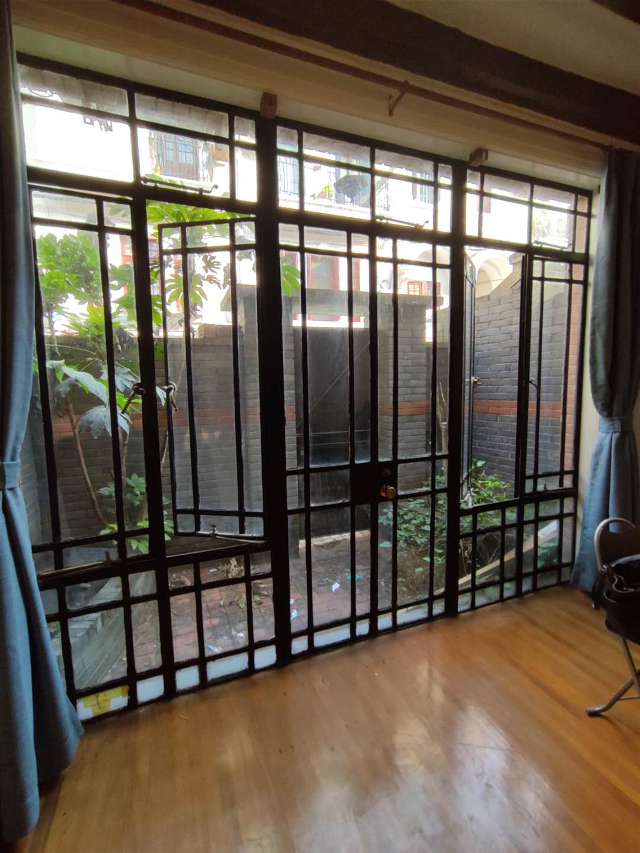 yard 3-Floor 3BR Lane House Nr Ln 2/12/13 for Rent in Shanghai