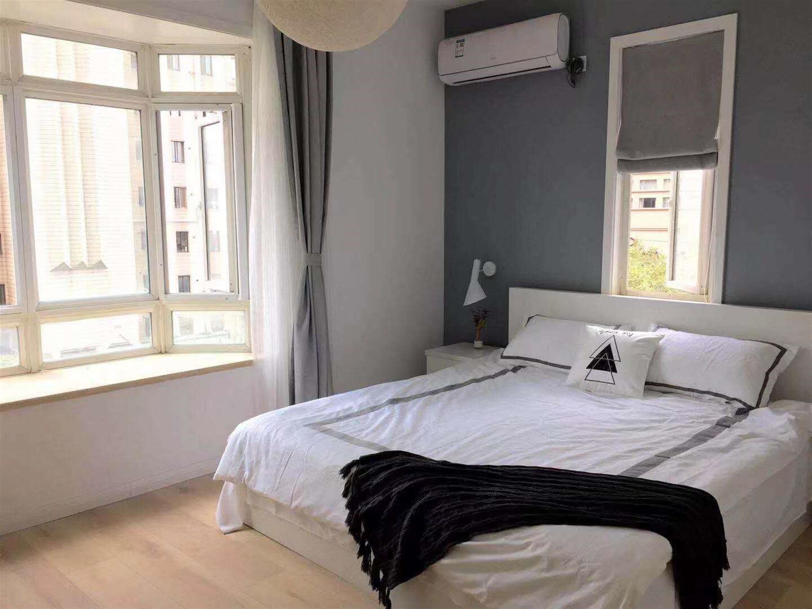 deep alcoves Convenient Newly-Renovated 2BR FFC Xinghua Rd Apt Nr LN 10/11 for Rent in Shanghai