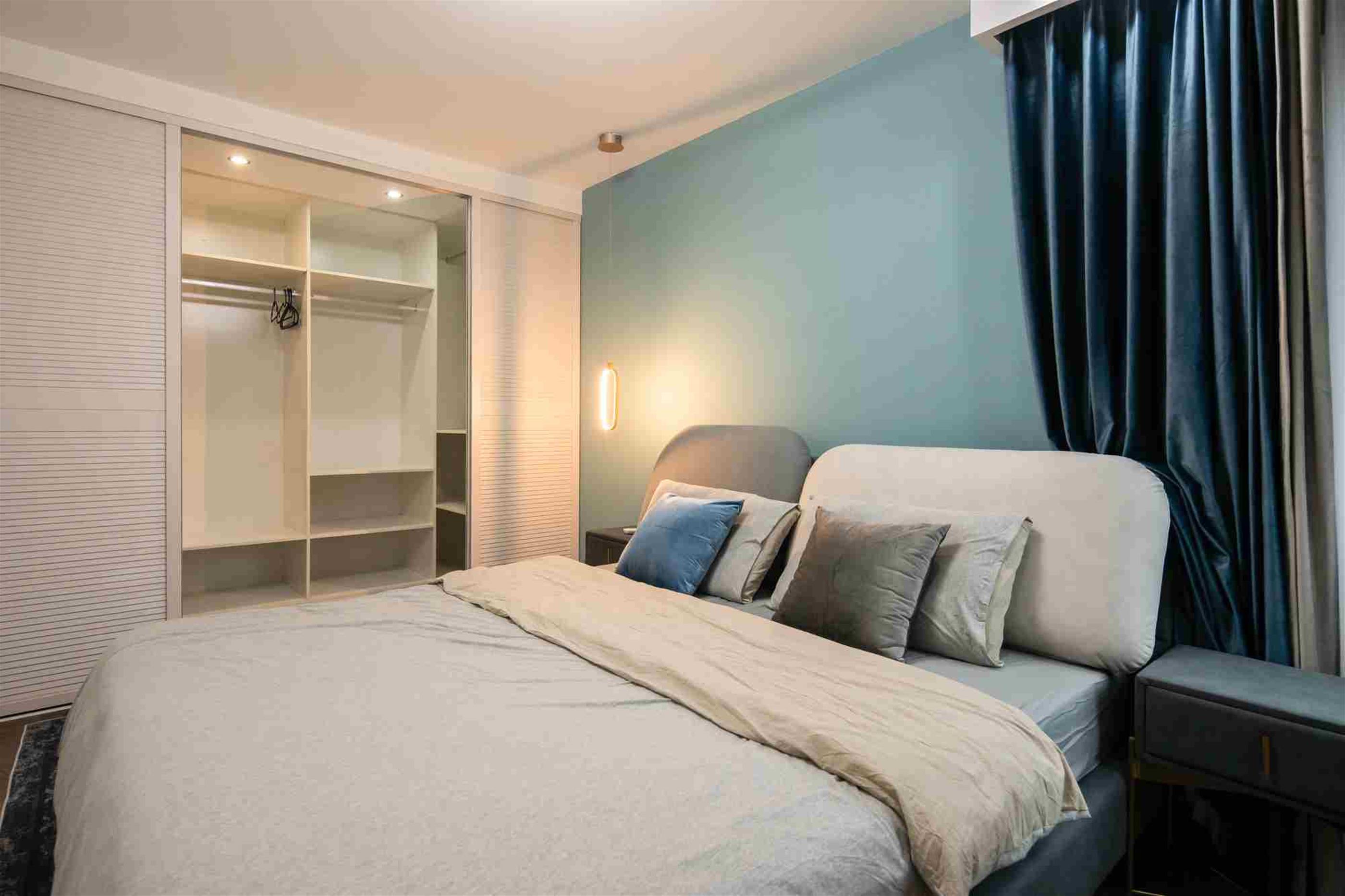 big bed Convenient Newly-Renovated 2BR FFC Apt Nr LN 2/7/12/13 for Rent in Shanghai