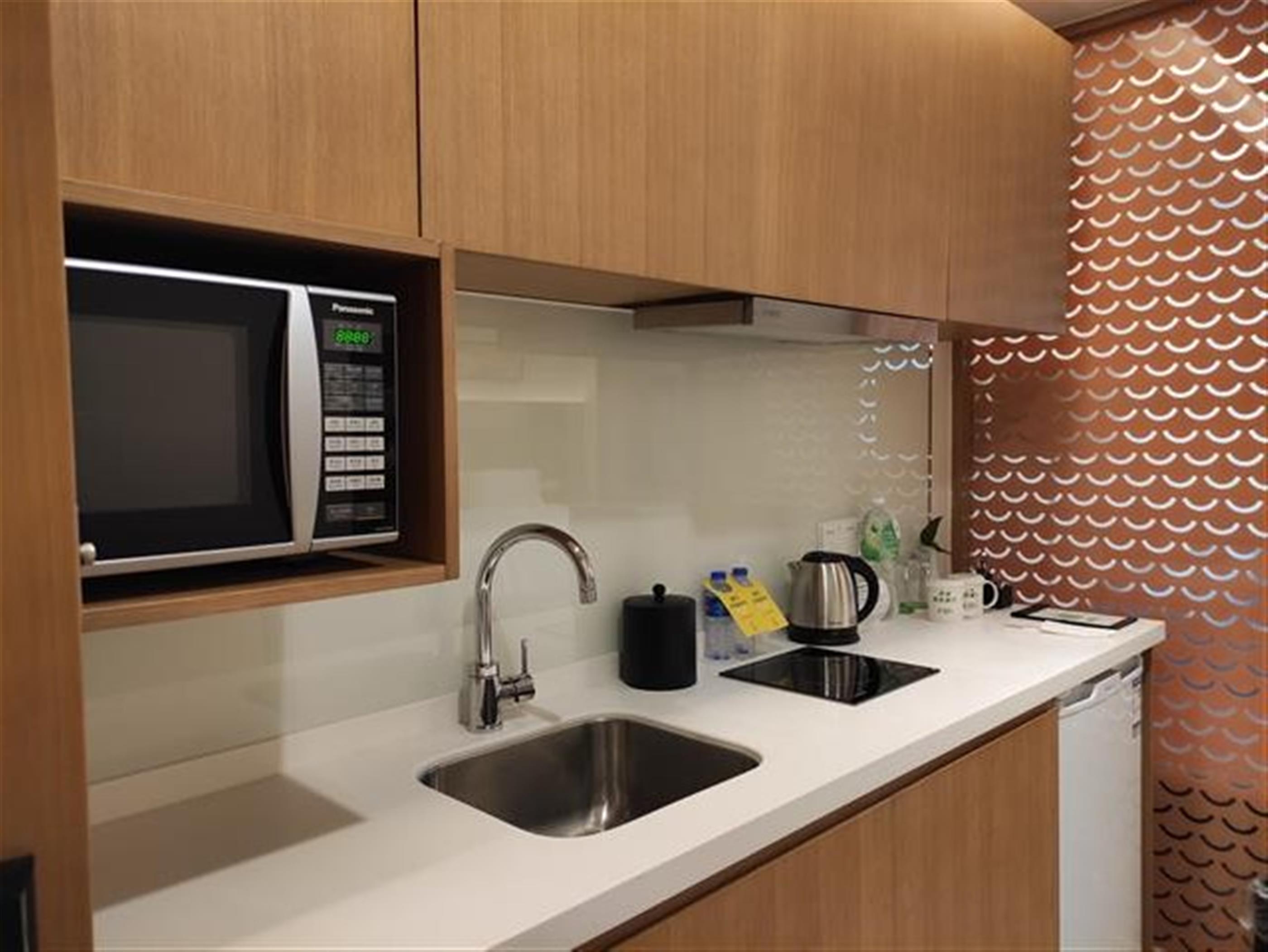 kitchenette Convenient Newly-Renovated Business Suite Studio Service Apts Nr LN 2 for Rent in Shanghai
