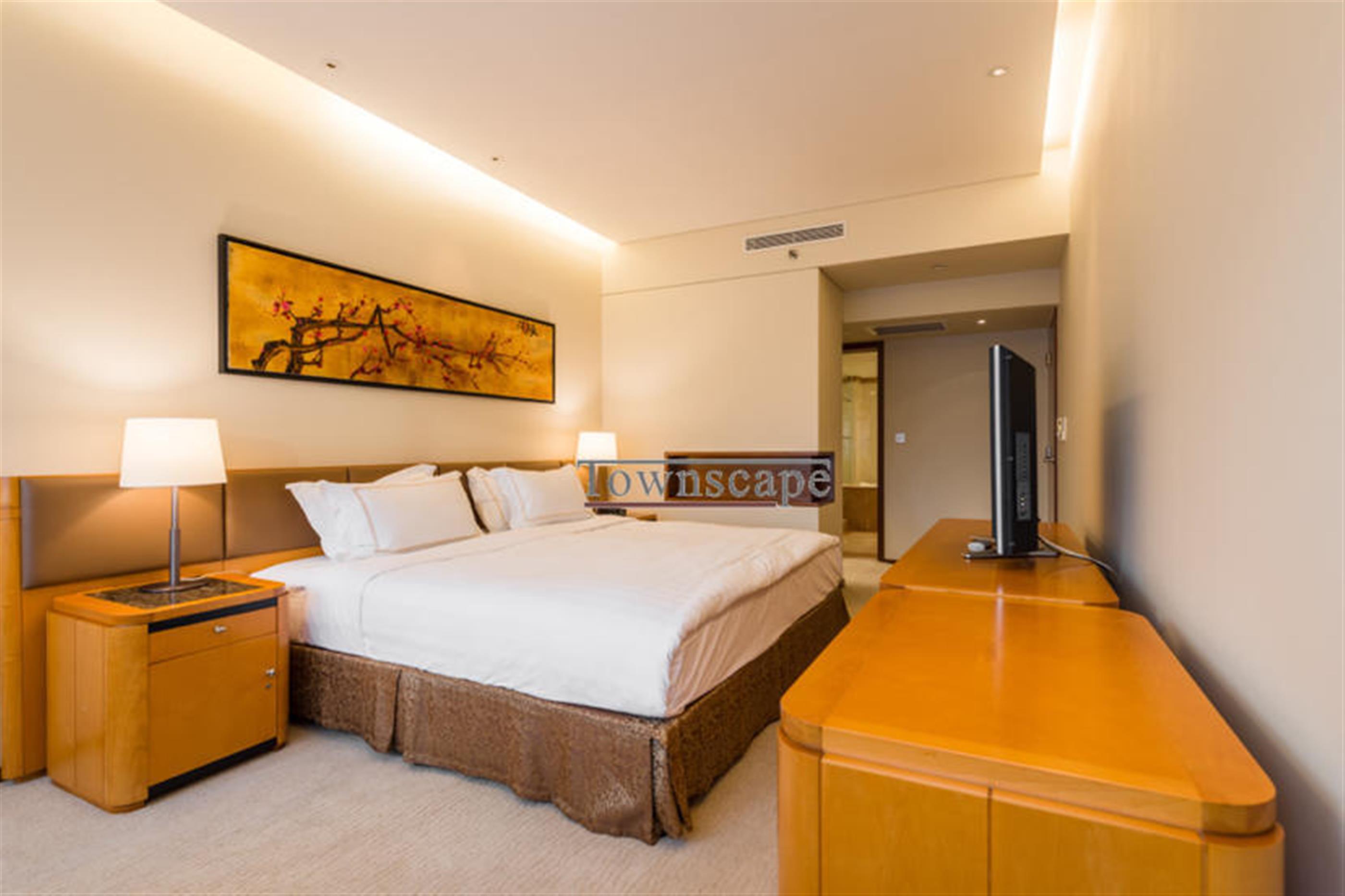 Spacious bedroom Deluxe Luxury 4BR Jing’an Service Apartments Nr LN 2 for Rent in Shanghai