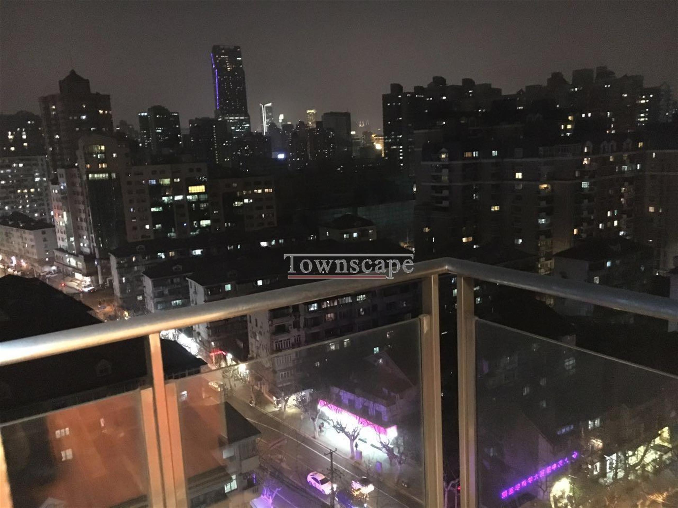 Night View Fantastic Xinhua Road Apt Nr LN 3/4/10/11 for Rent in Shanghai