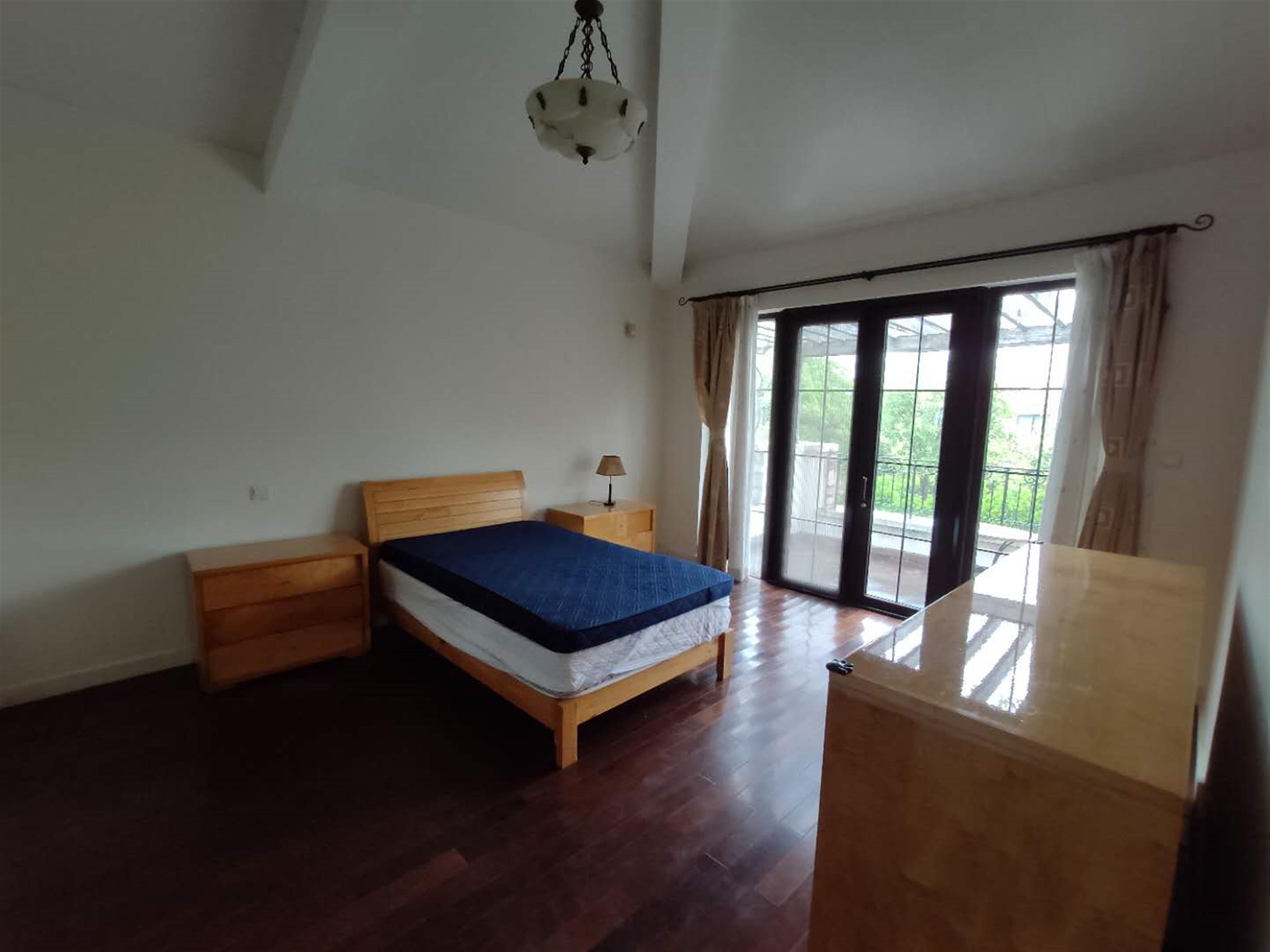 Bright bedroom Fabulous 4BR Villa for Rent in Shanghai’s Rancho Santa Fe Nr International Schools