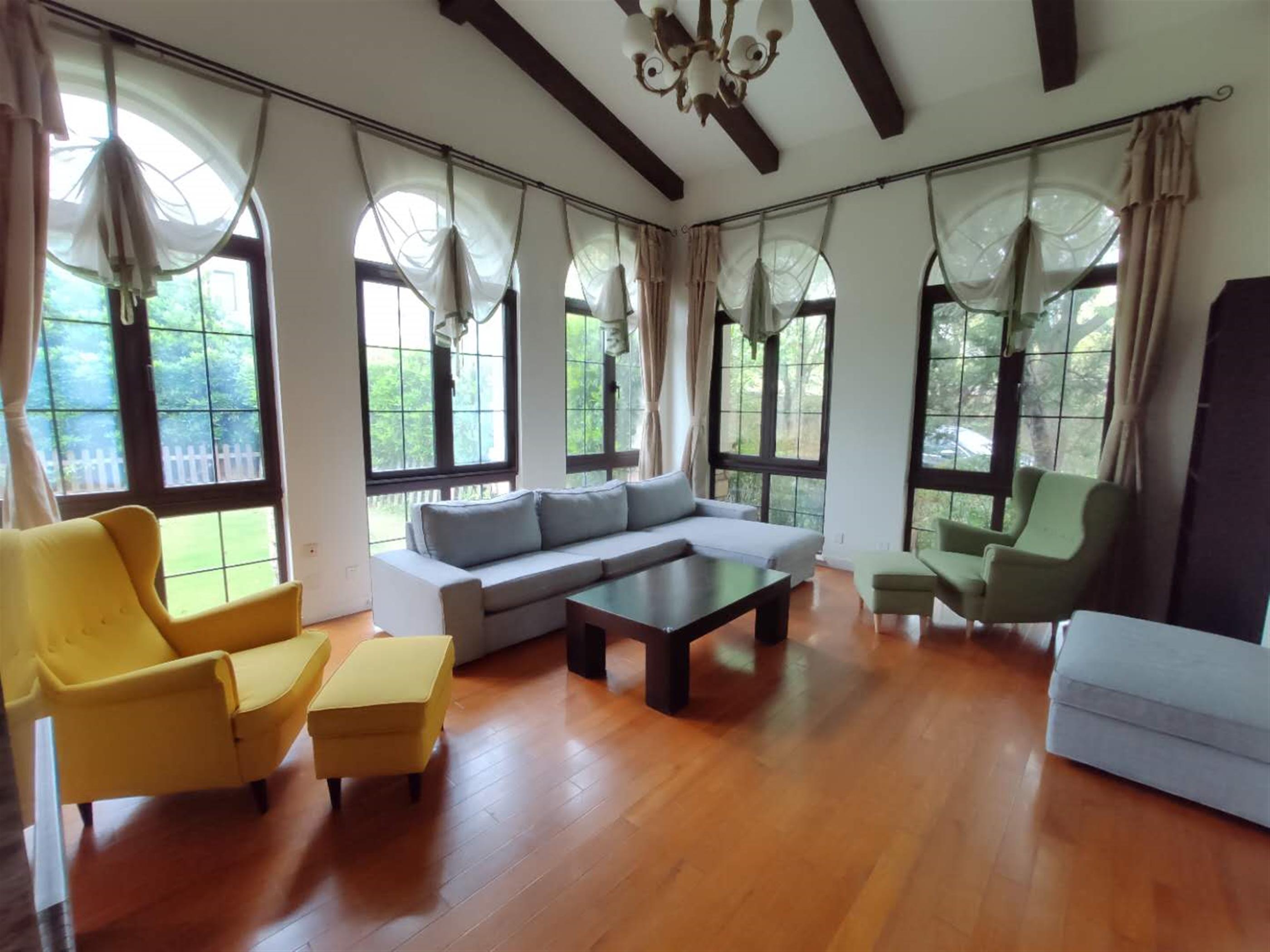 Large Living Room Fabulous 4BR Villa for Rent in Shanghai’s Rancho Santa Fe Nr International Schools
