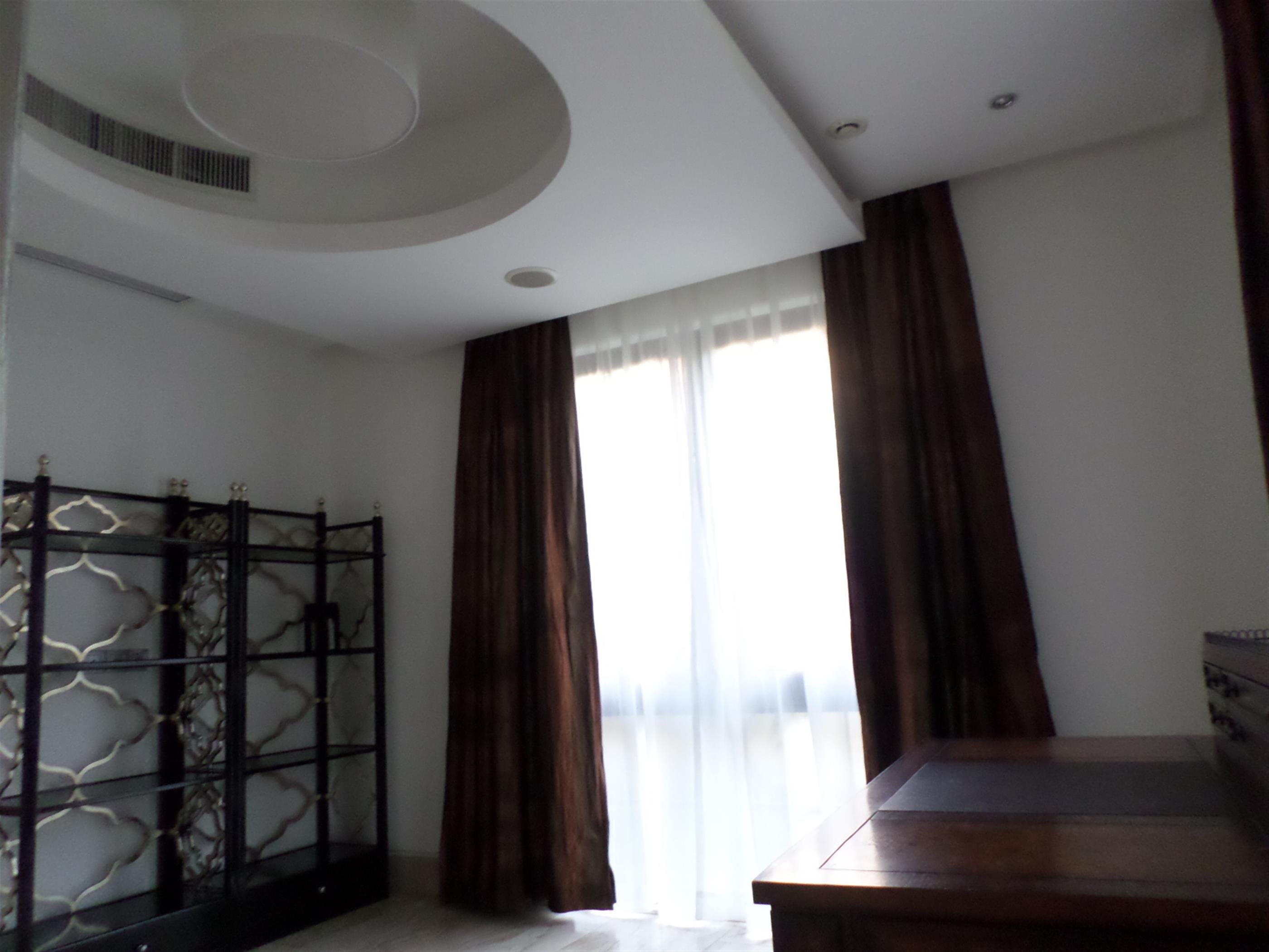 Office Magnificent 5BR Villa for Rent in Shanghai’s Rancho Santa Fe Nr International Schools