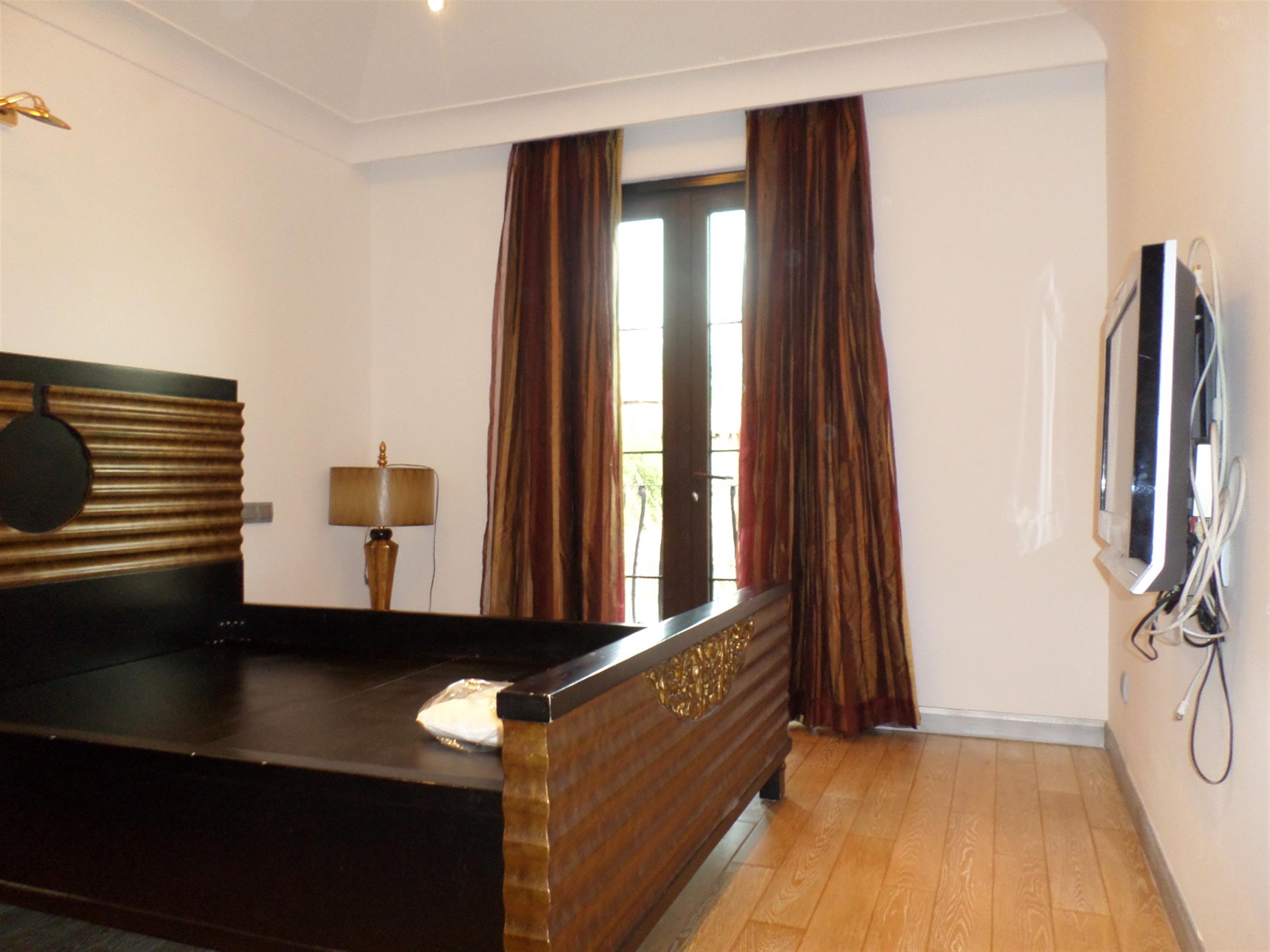 bedroom Magnificent 5BR Villa for Rent in Shanghai’s Rancho Santa Fe Nr International Schools