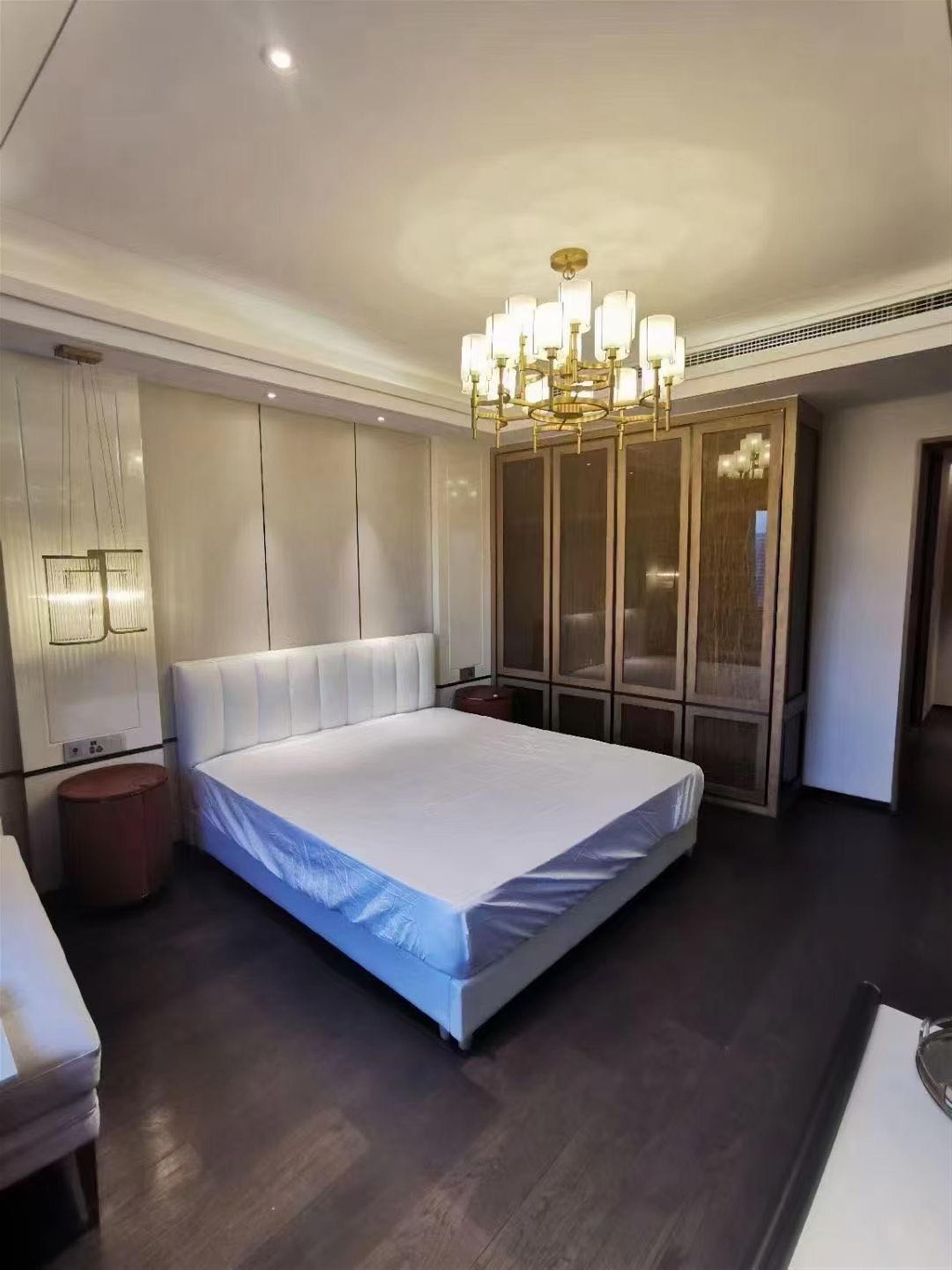 Beautiful Bedroom New Spacious Convenient Lux 3BR Gubei Apartment nr LN 2/15 for Rent in Shanghai