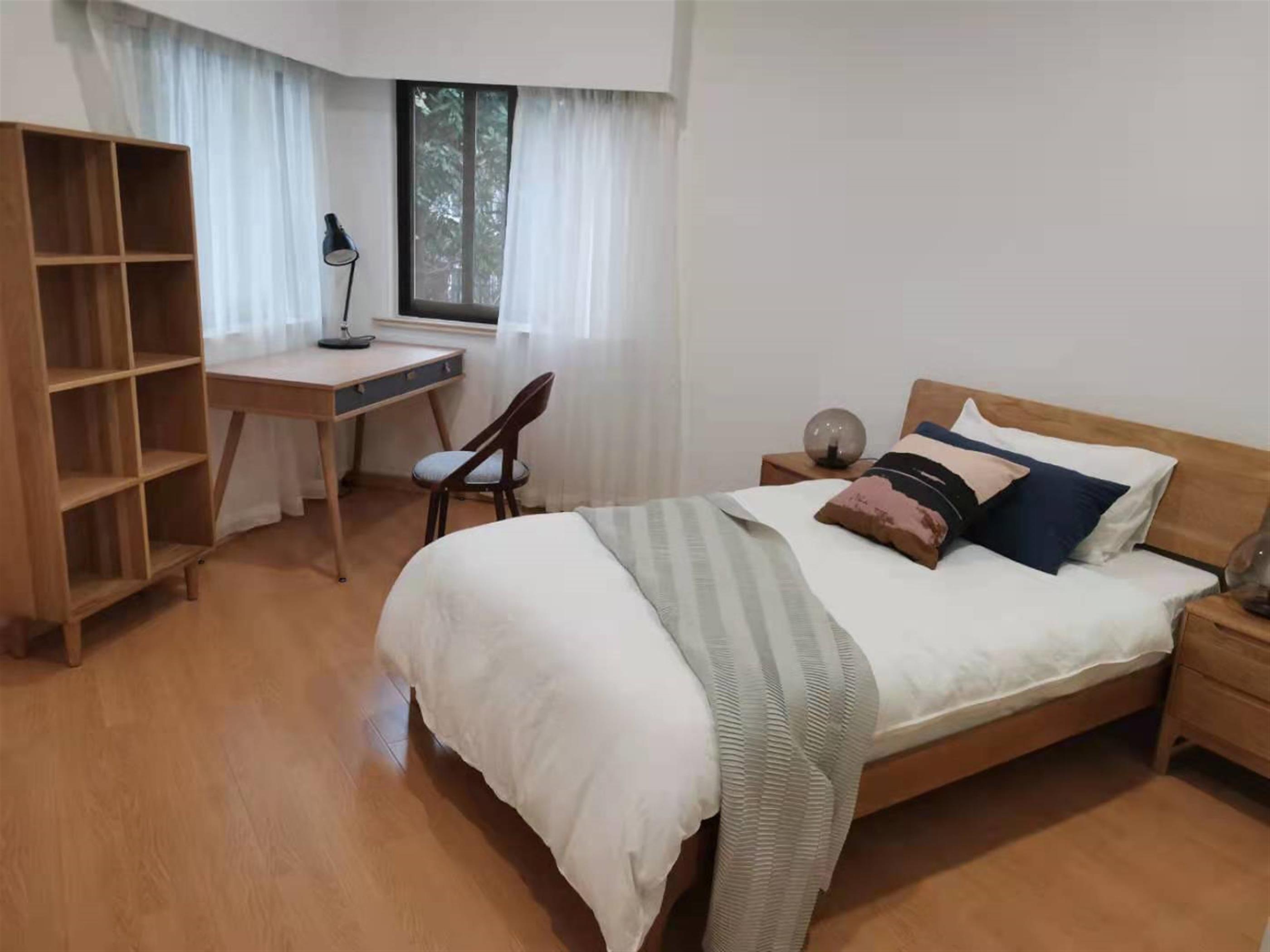 bedroom Spacious Bright Convenient 3BR Villa nr LN 10 for Rent near Shanghai Zoo