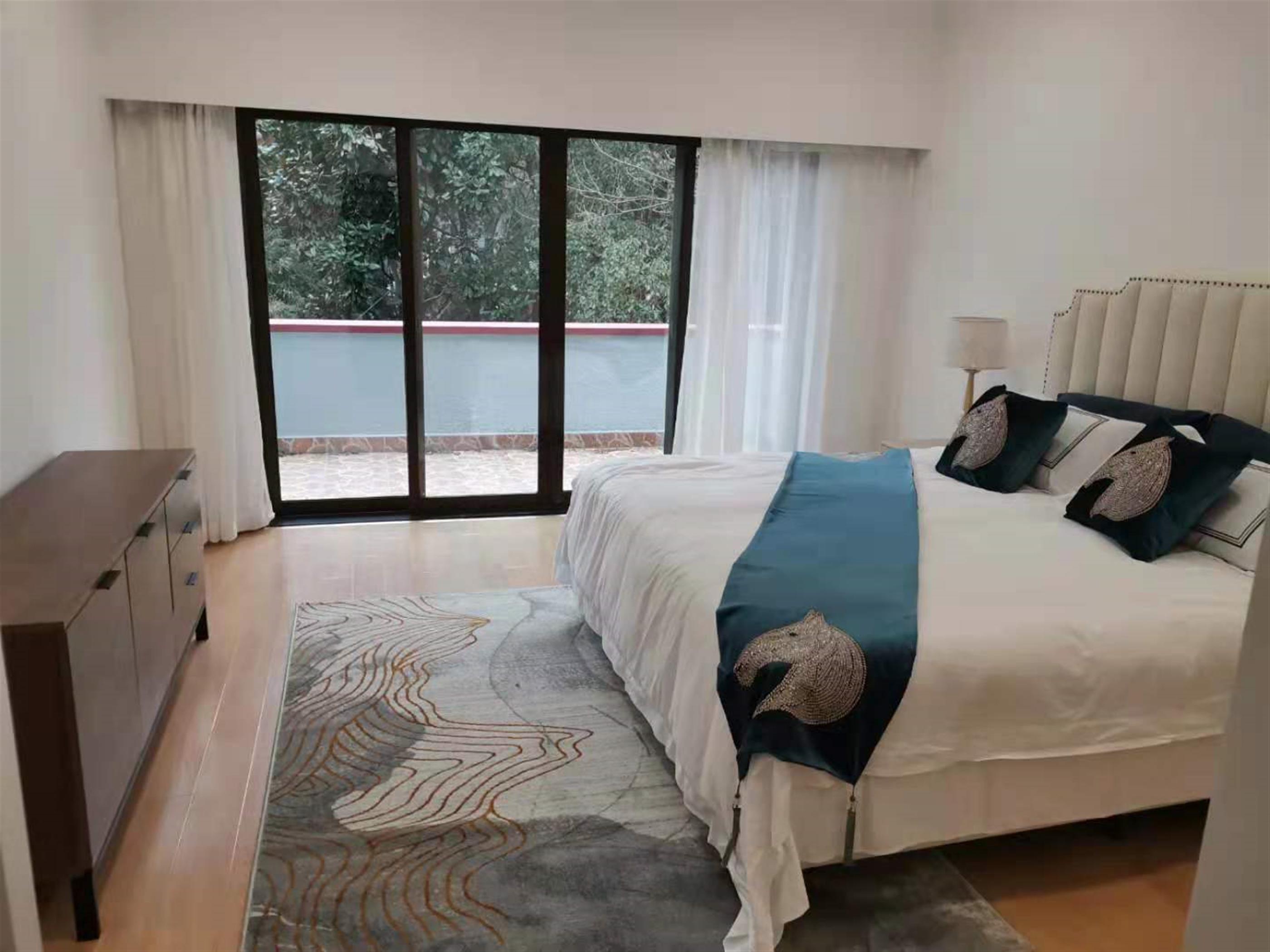 Bright bedroom Spacious Bright Convenient 3BR Villa nr LN 10 for Rent near Shanghai Zoo