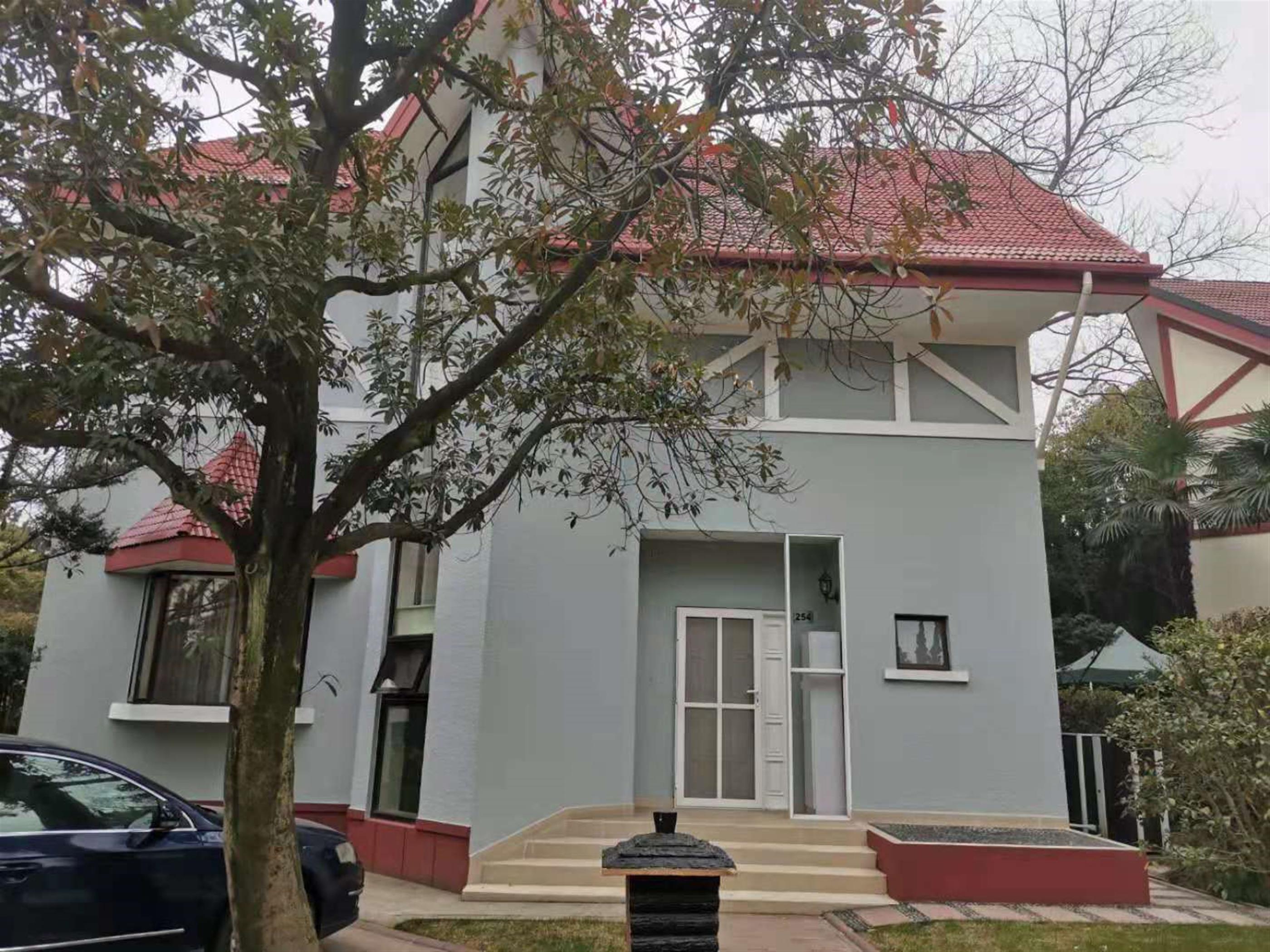 house outside Spacious Bright Convenient 3BR Villa nr LN 10 for Rent near Shanghai Zoo