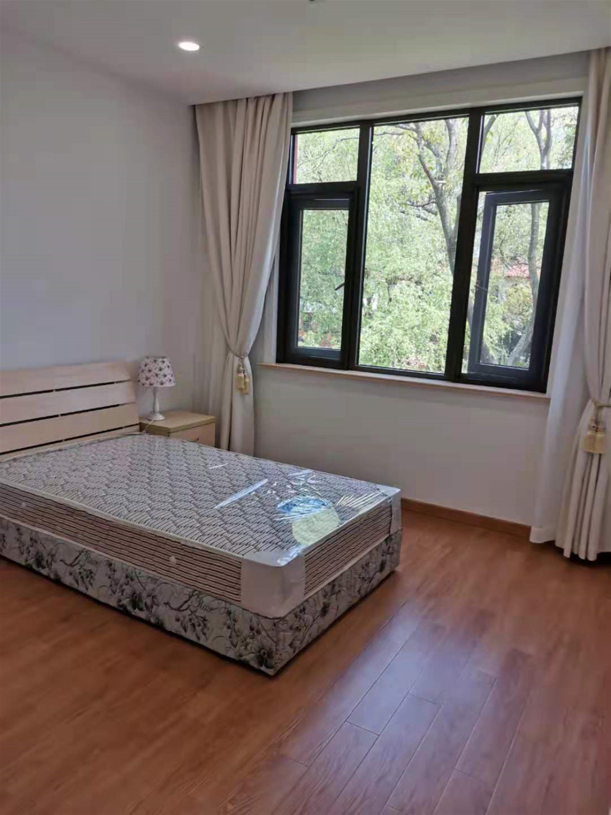 Bright bedroom Bright Spacious Convenient 4BR Villa nr LN 10 for Rent near Shanghai Zoo
