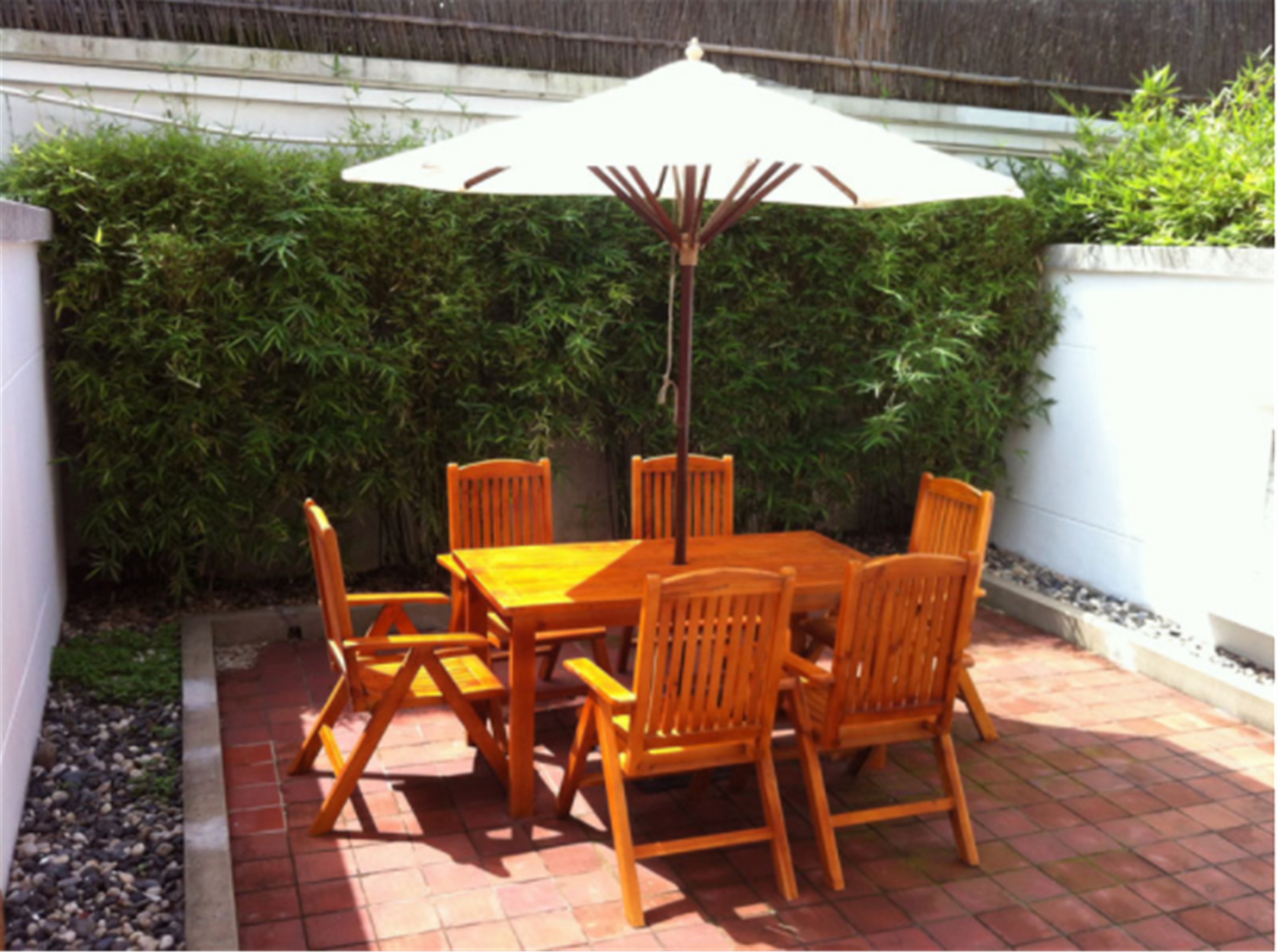 patio Spacious Convenient 4BR Lux Garden Villa nr LN 10 Shanghai Zoo for Rent