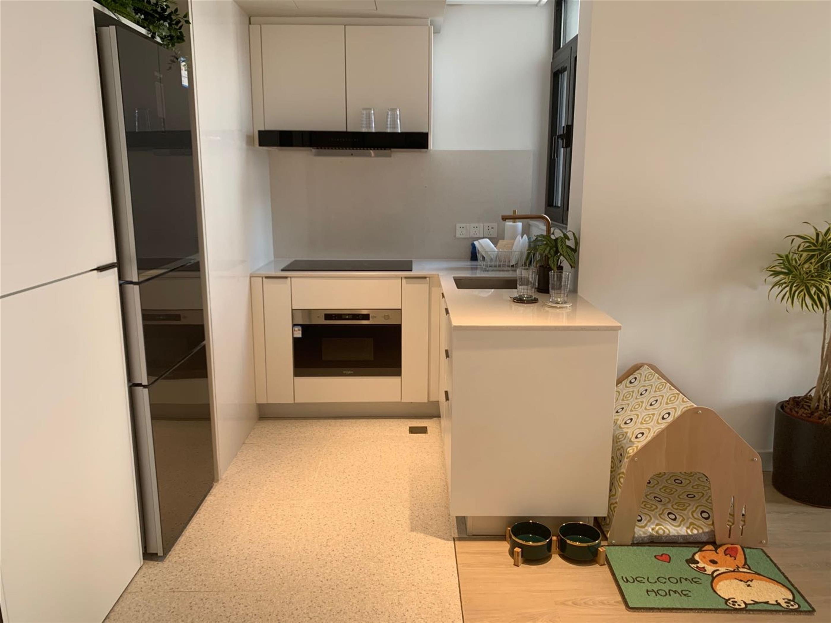 open Kitchen Modern Zhongshan Park 1BR Service Apartment nr LN 2/3/4 for Rent in Shanghai