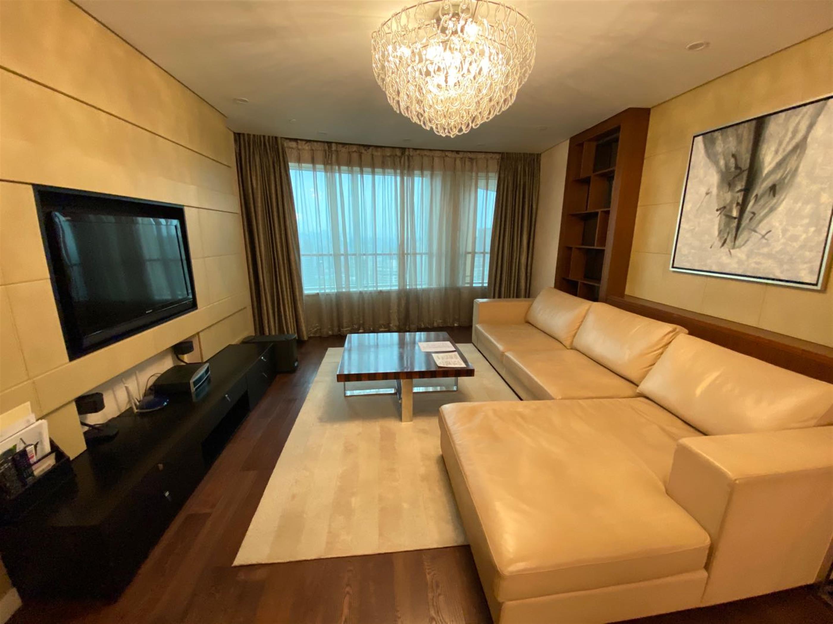 Deluxe Huaihai Rd 2BR Service Apartments nr LN 1 for Rent in 