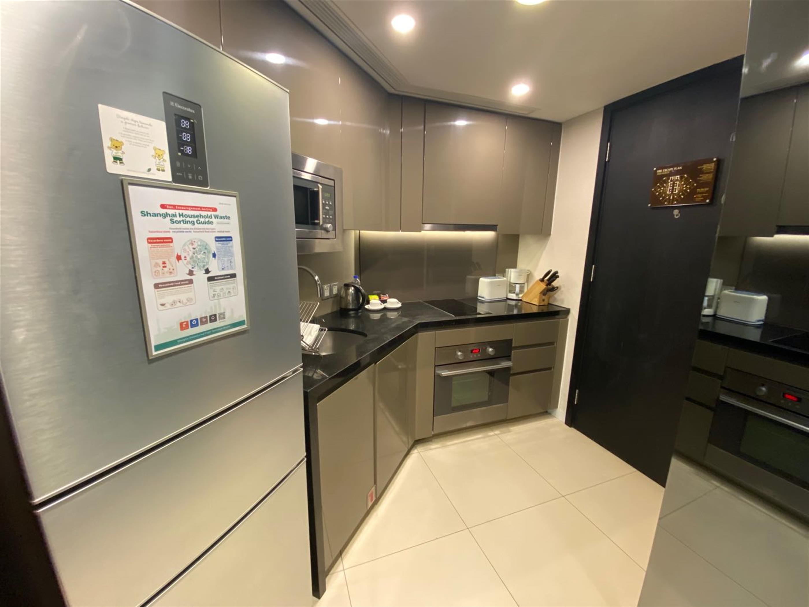 open Kitchen Large Huaihai Rd 1BR Service Apartments nr LN 1 for Rent in Shanghai
