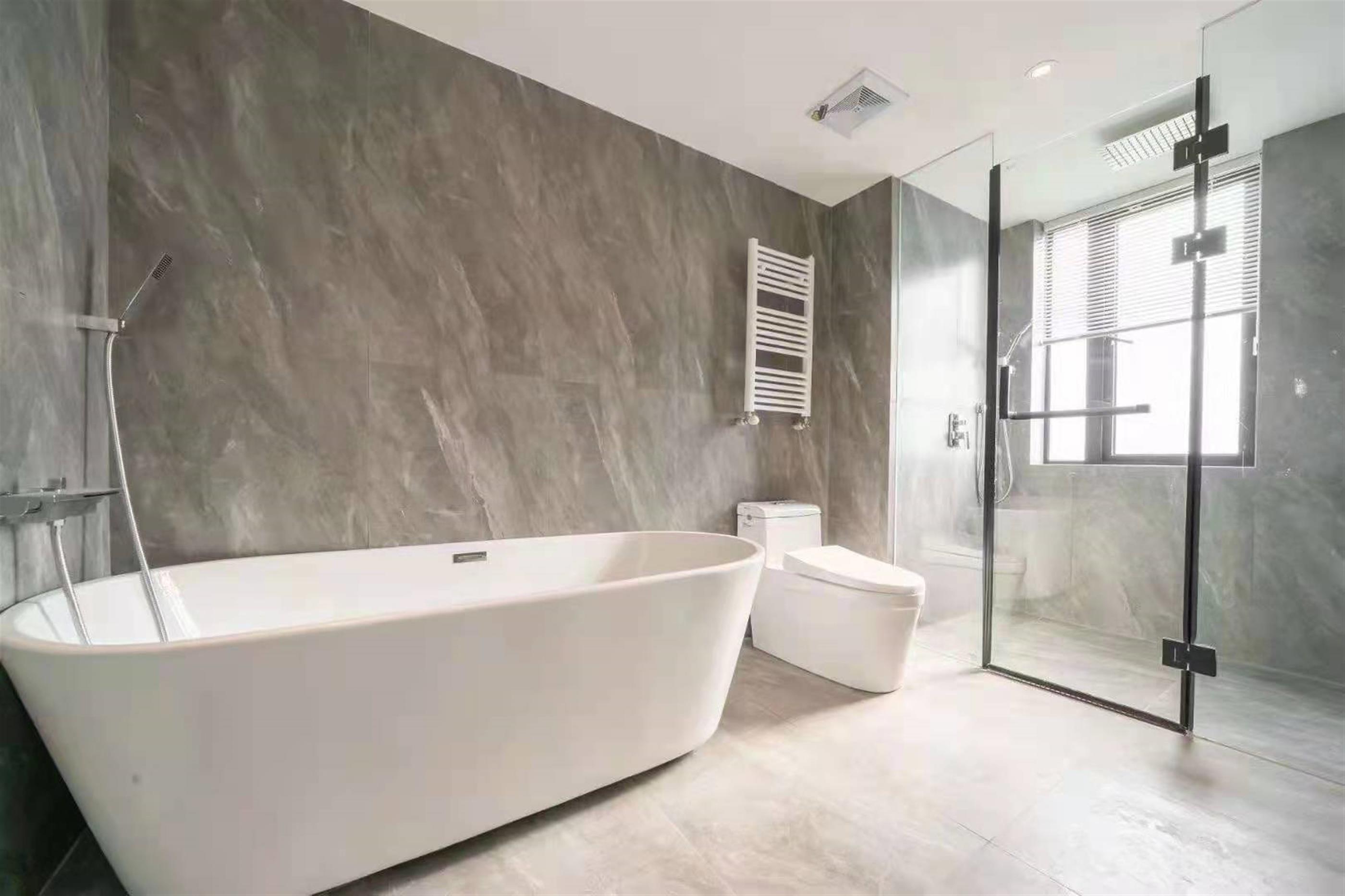 Large bathtub Affordable Modern 4-floor 4BR House for Rent in Qingpu Shanghai