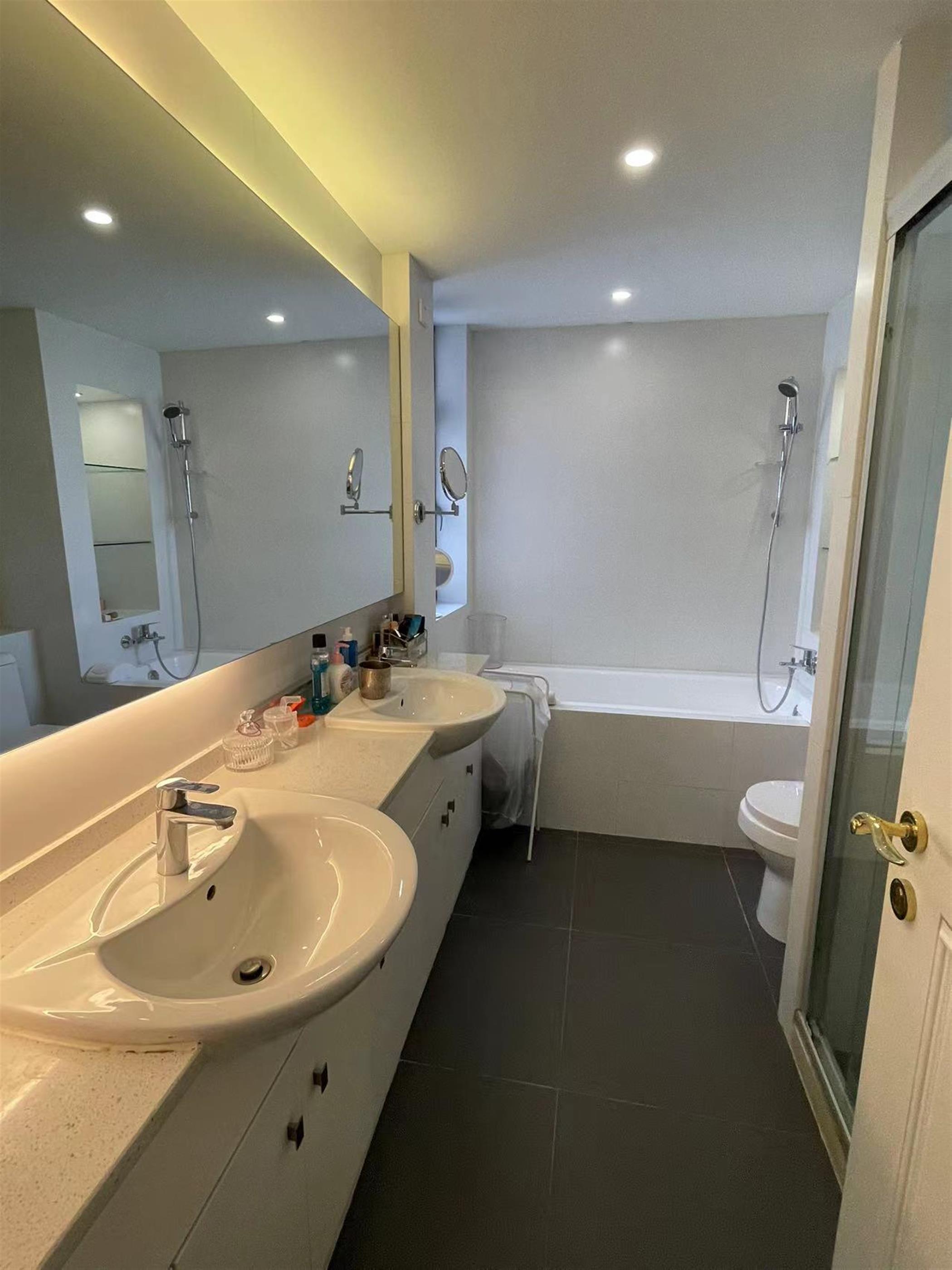 Clean Bathroom Fantastic 3BR Summit Apt for Rent in Downtown FFC Shanghai