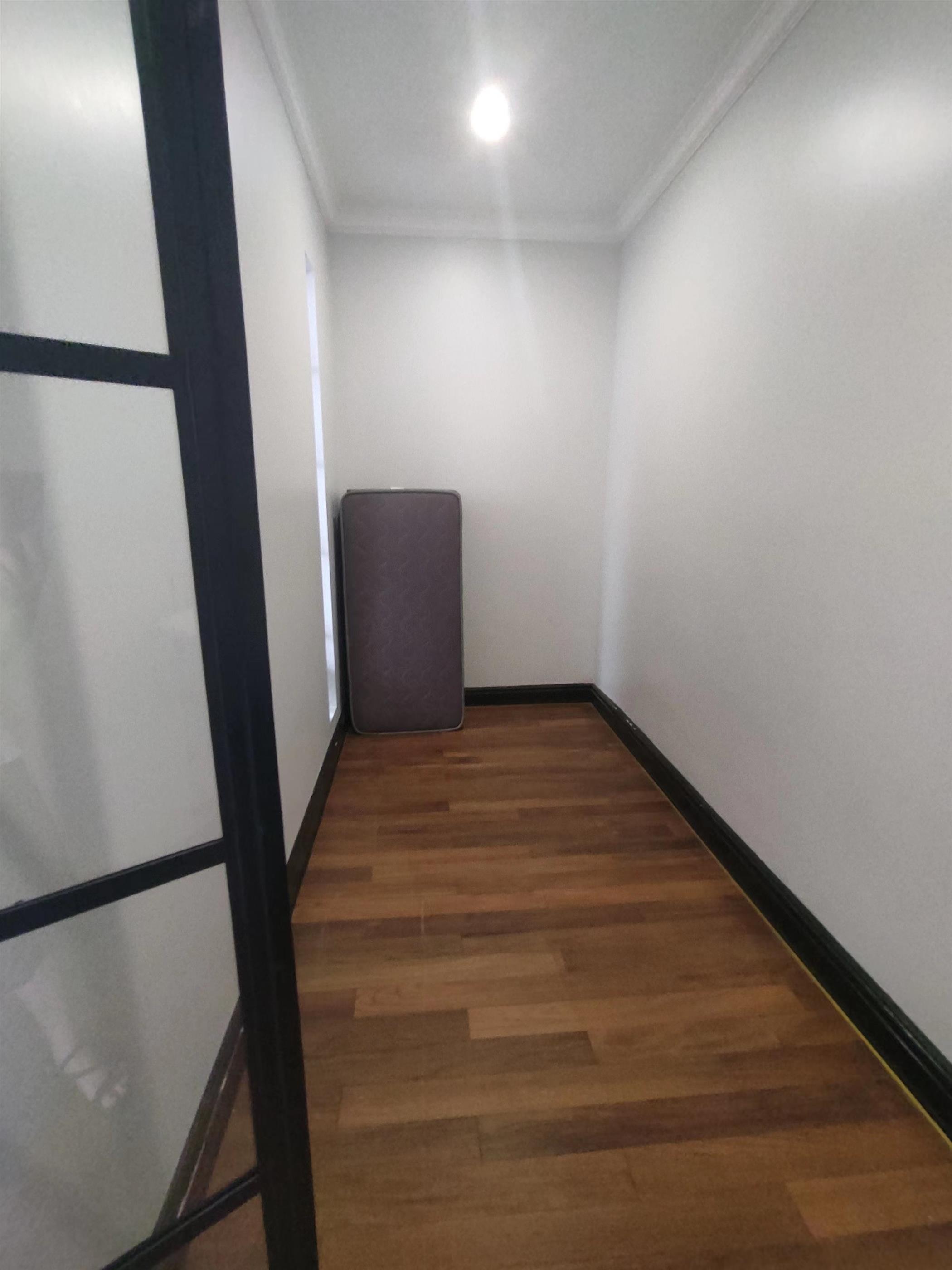 Extra Room Classic 1BR FFC Apartment for Rent in Shanghai
