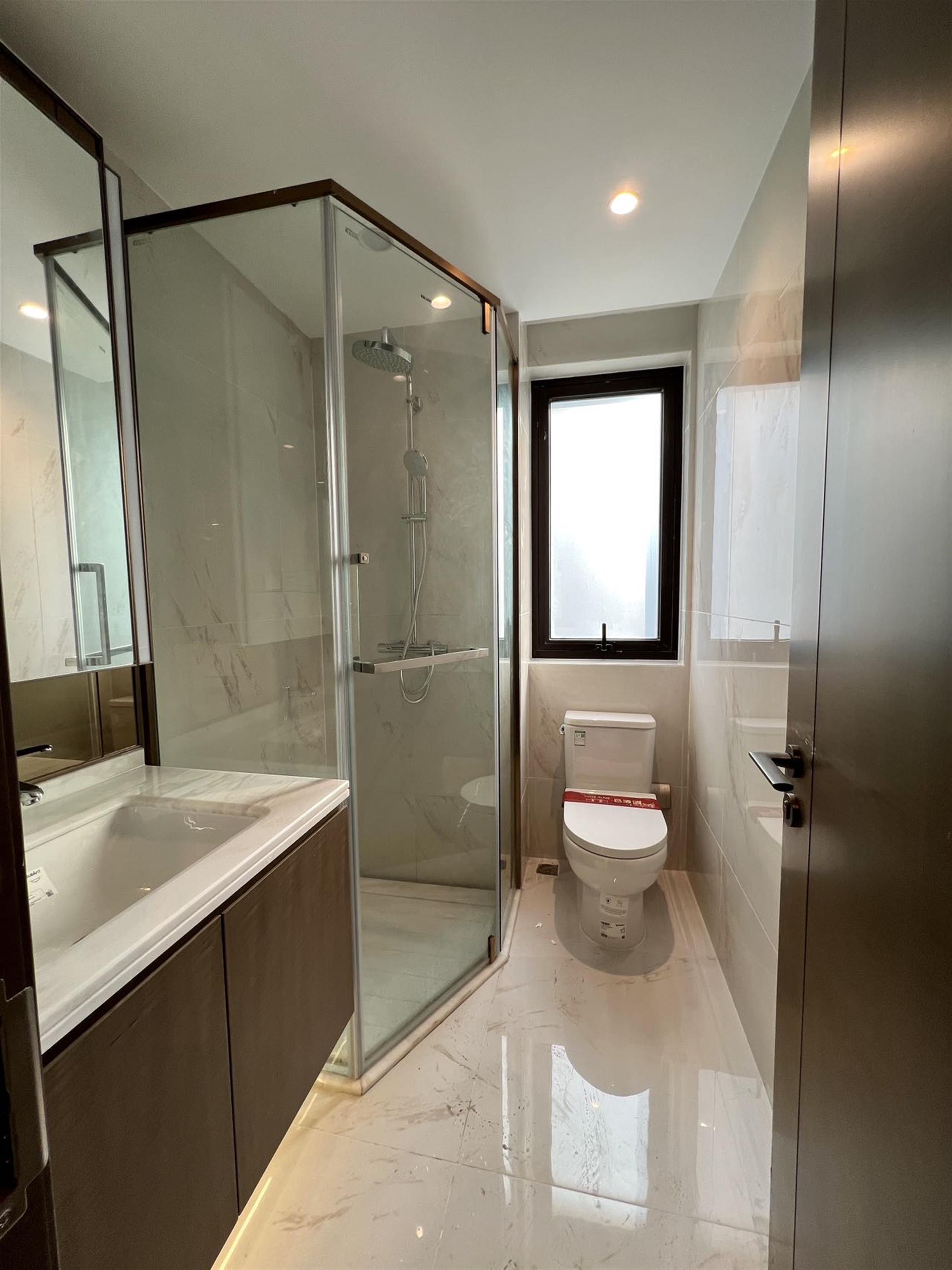 guest bathroom Brand New Luxurious 4BR Apartment in Chinatown Complex for Rent in Shanghai