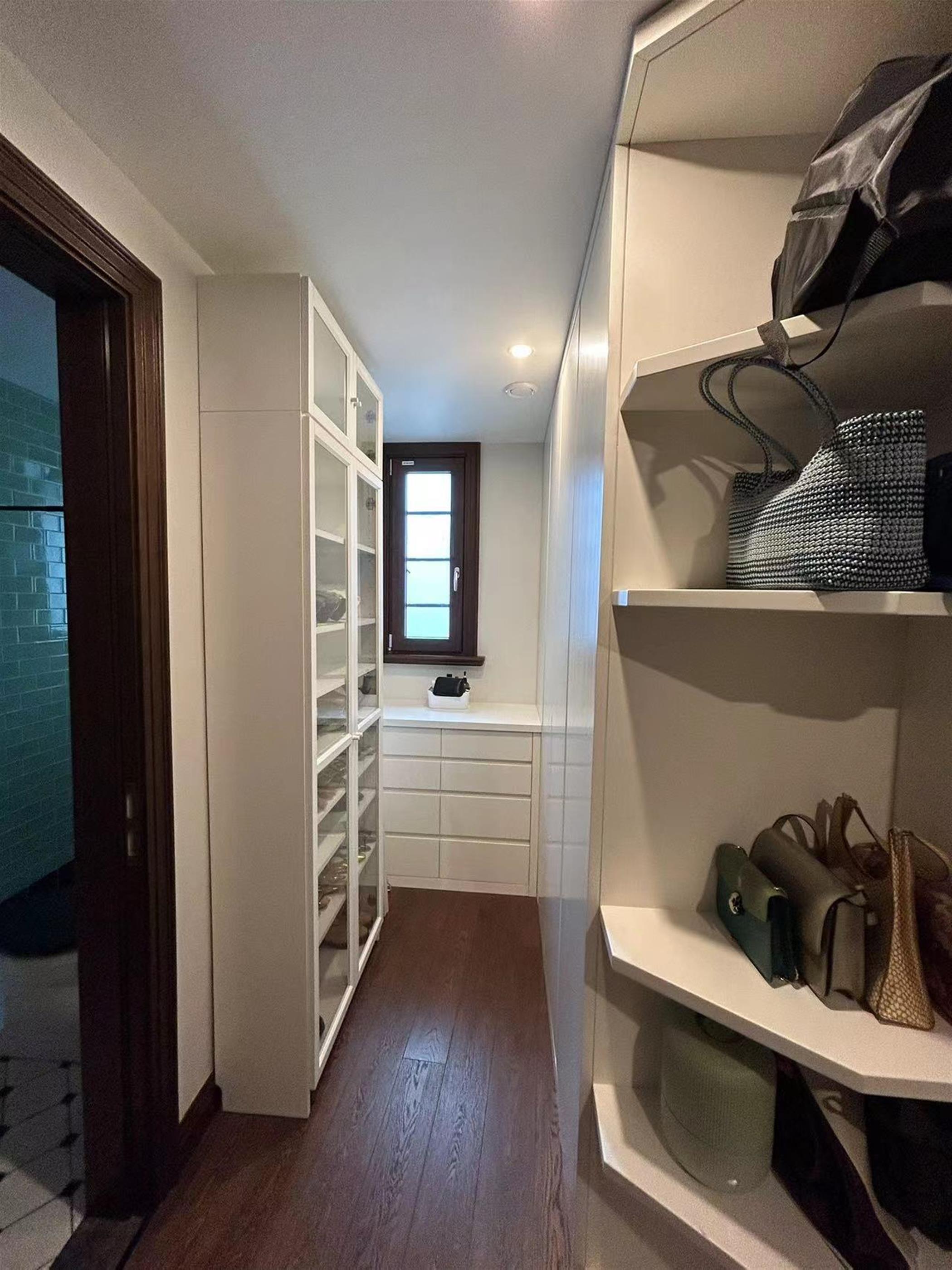 Walk-in closet Luxury Spacious Modern 3BR Apartment for Rent in Shanghai