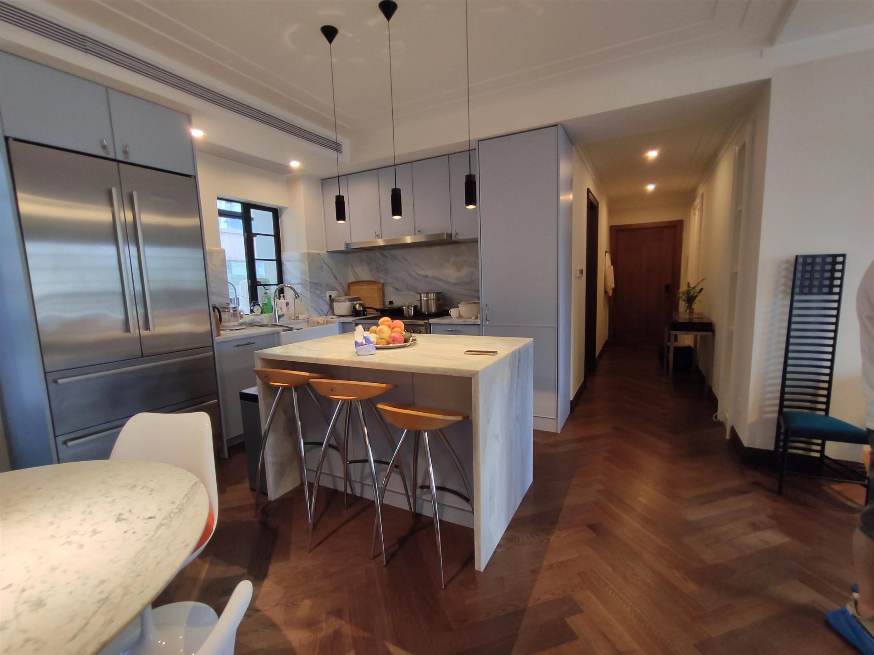 open kitchen and kitchen island Luxury Spacious Modern 3BR Apartment for Rent in Shanghai