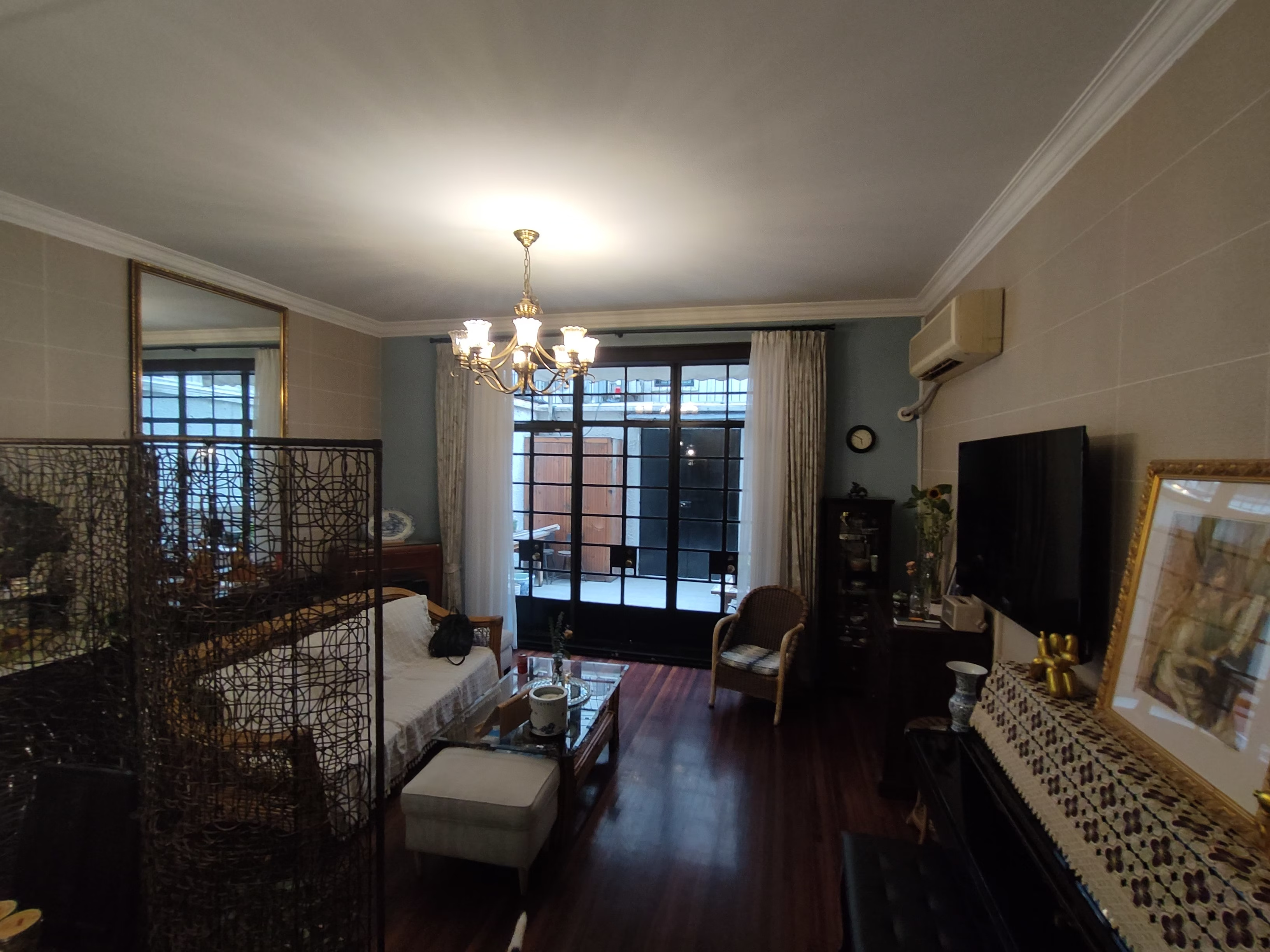 *** For Sale *** 3-Floor 5-Room Nanjing W Rd Lane House in Sh