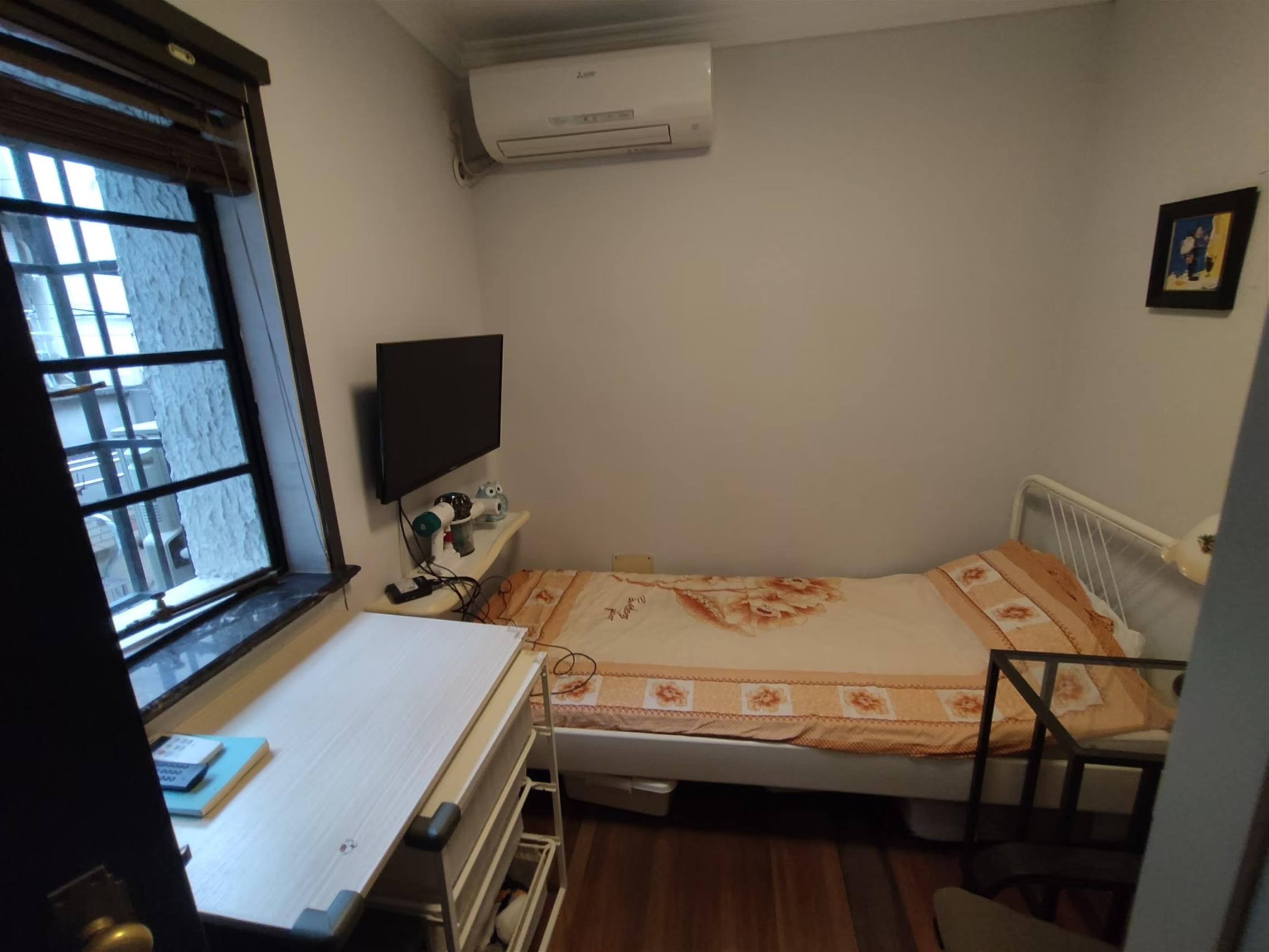 small bedroom *** For Sale *** 3-Floor 5-Room Nanjing W Rd Lane House in Shanghai
