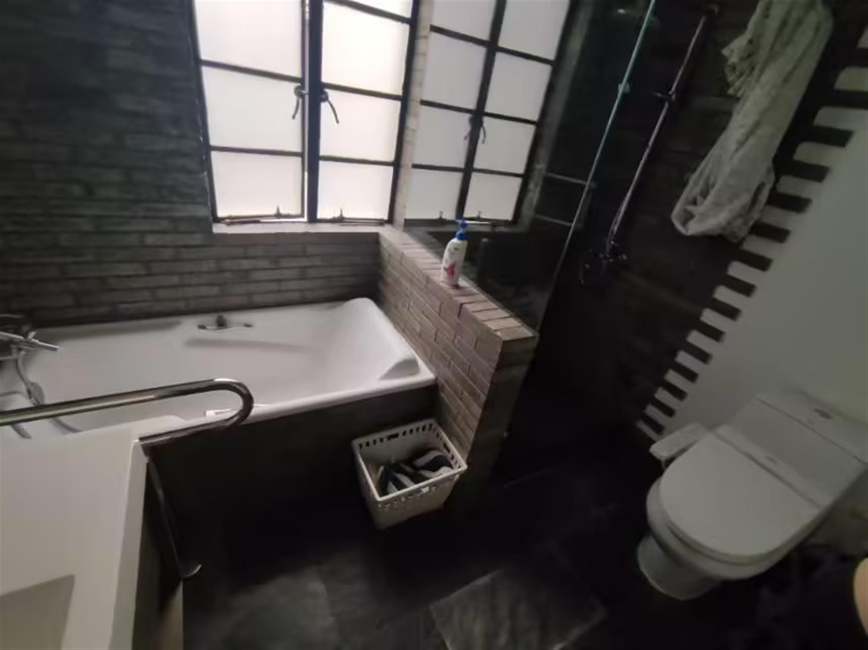 bathtub *** For Sale *** 3-Floor 5-Room Nanjing W Rd Lane House in Shanghai