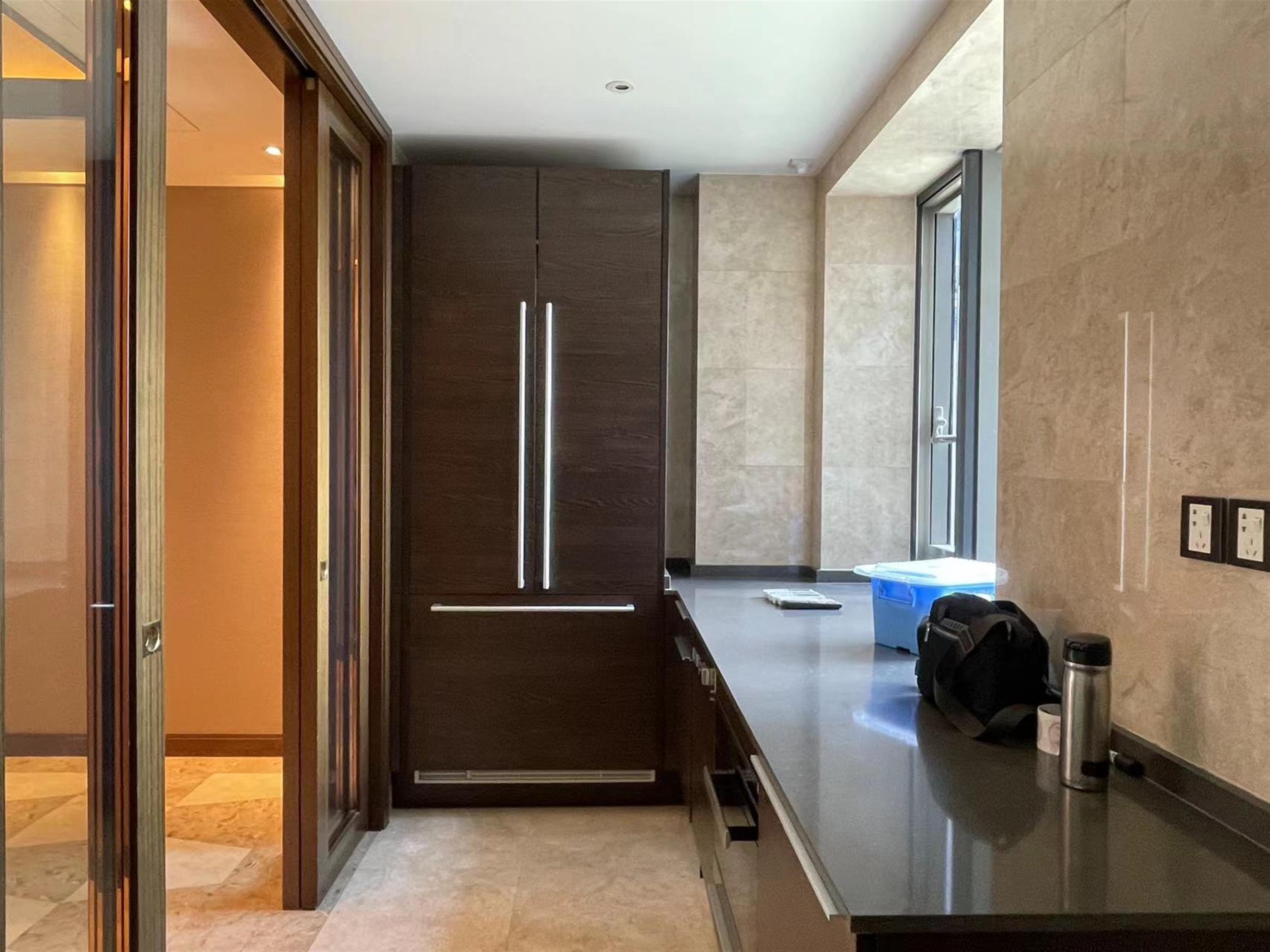 Chinese kitchen Deluxe Spacious Classic 3BR Apartment for Rent in Shanghai’s Xintiandi Neighborhood