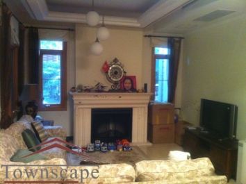 picture 1 Beautiful 4BR and 4BTH triplex wth terrace with private gard