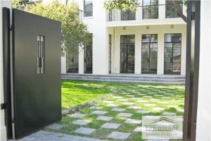 Luxurious antique style garden villa with brand new decorati
