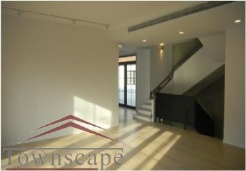 picture 2 4BR villa with 400m² garden 3 floors 800sqm