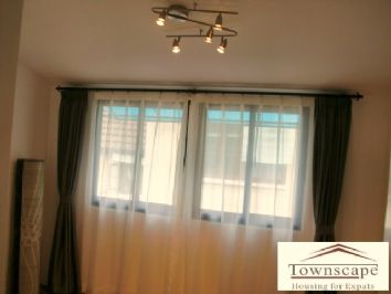 picture 1 Antique renovated apartment 1 bdr 70 sqm near metro line 1