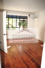 picture 1 Unfurnished 1 bdr 80sqm apartment  near Huaihai mtr line 1
