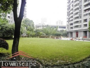 picture 1 Bright and spacious 3BR and 2BTH with garden Xintiandi